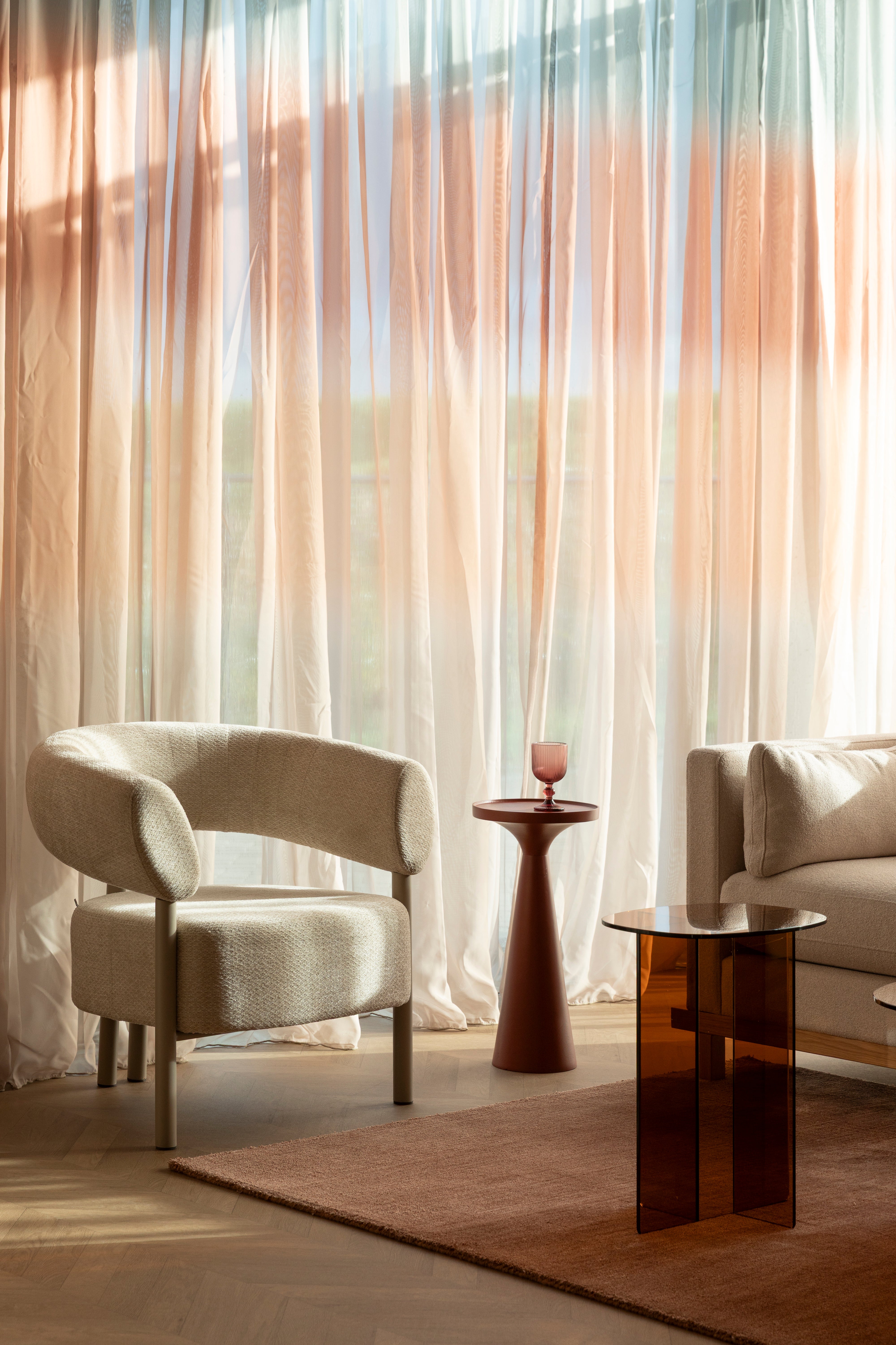 Fotel HEELS béžový