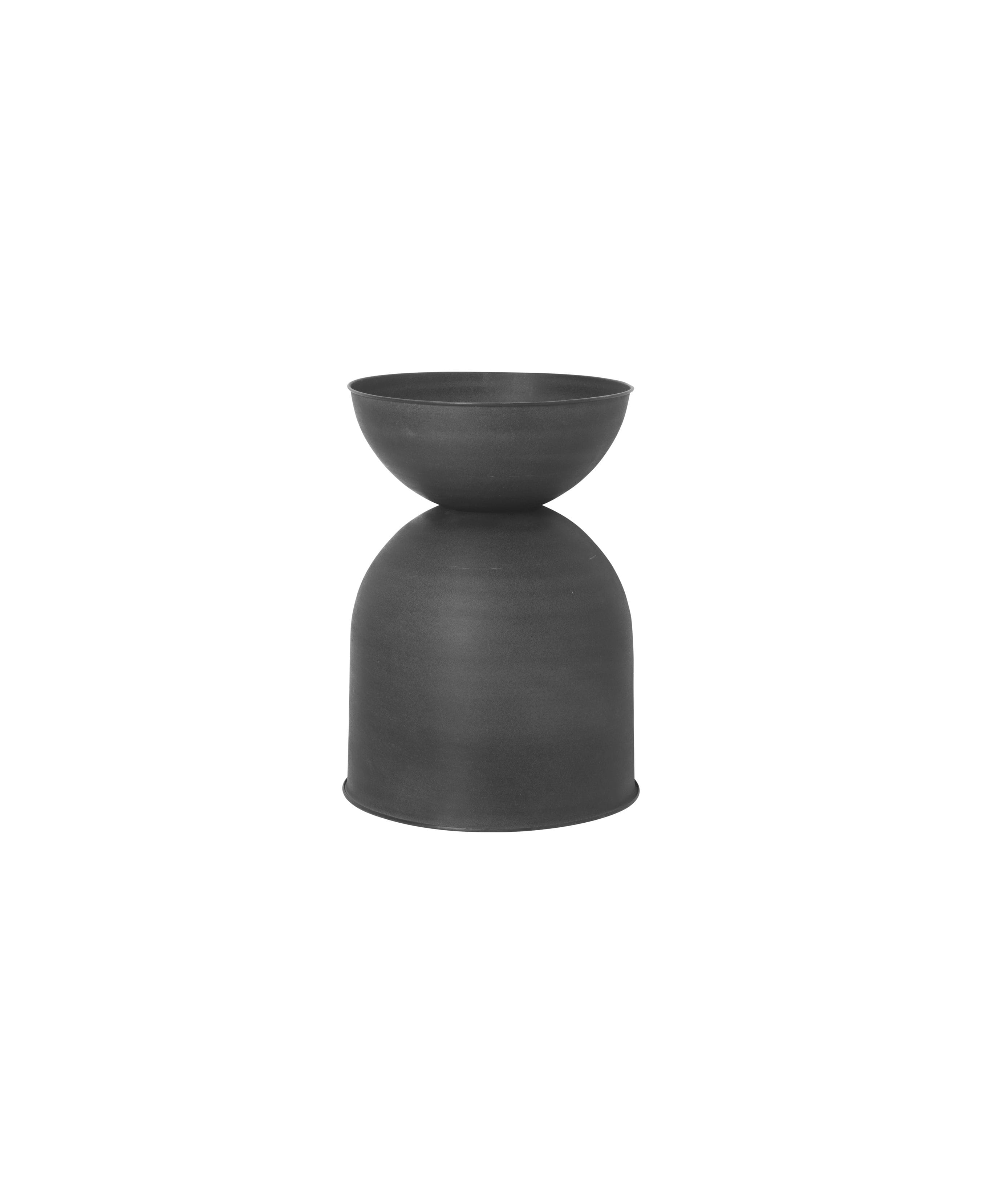 Hourglass pot black
