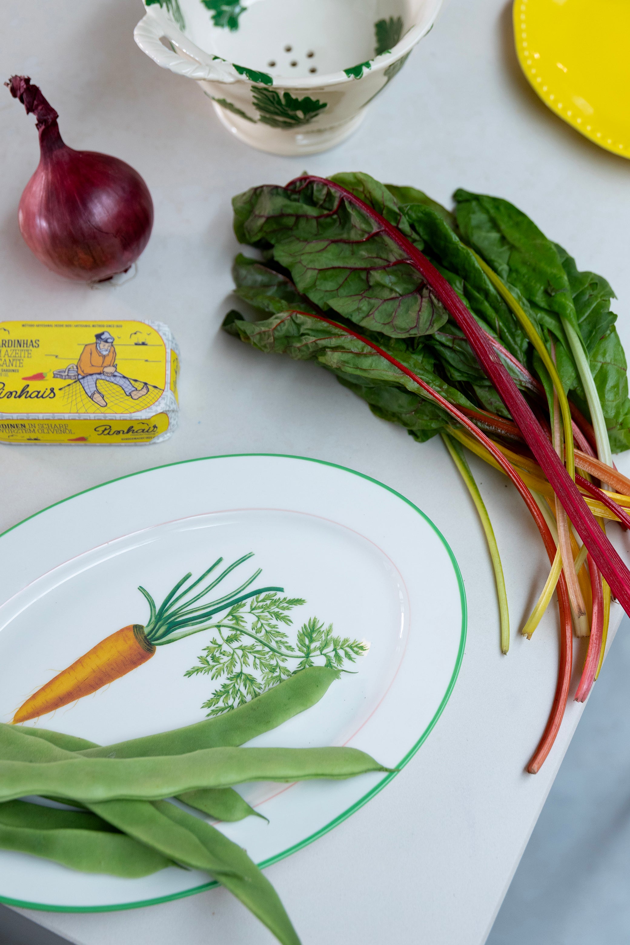 Mísa CARROT bílá se zelenou a oranžovou