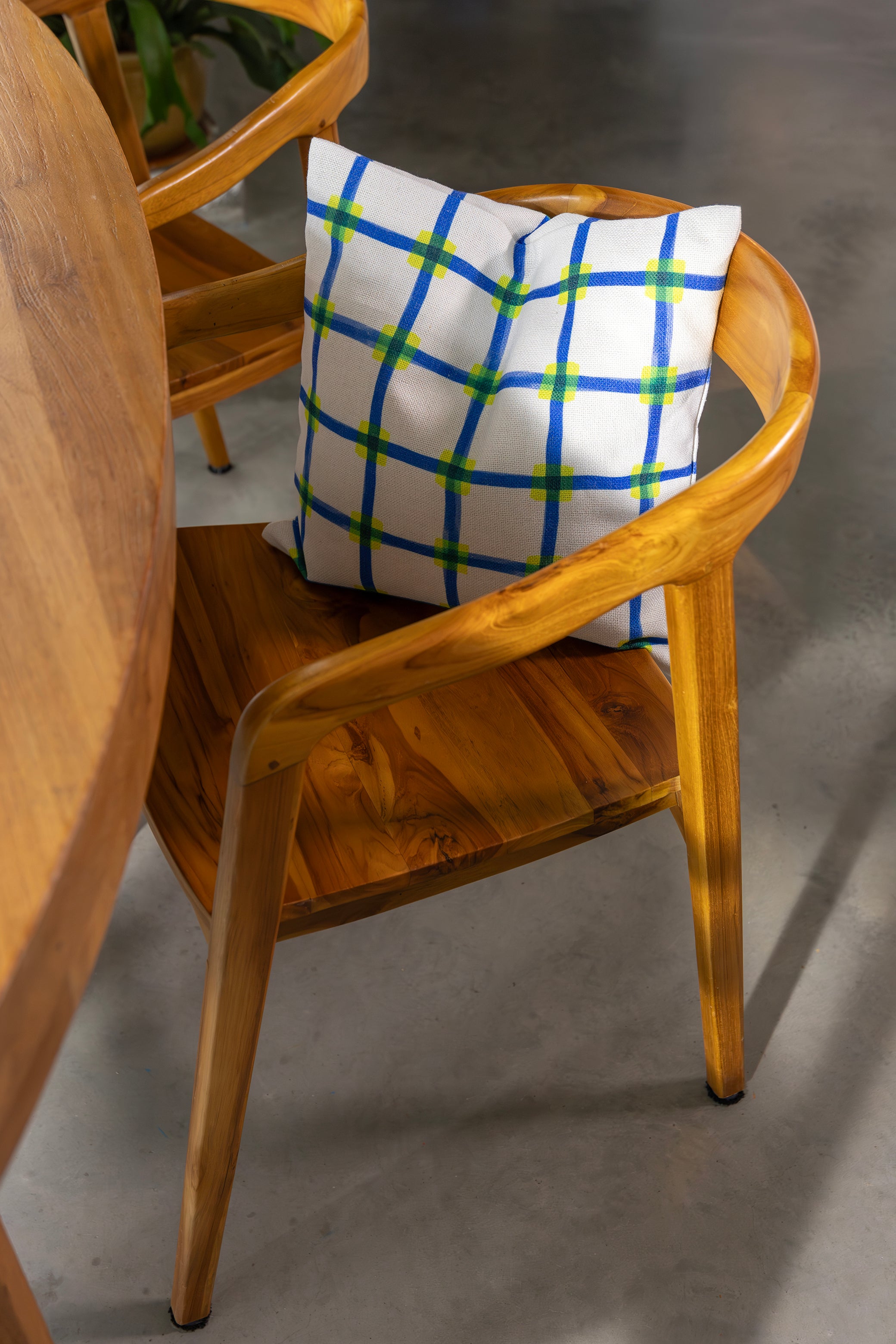 Povlak na polštář CLASH bílý s modrou a žlutou