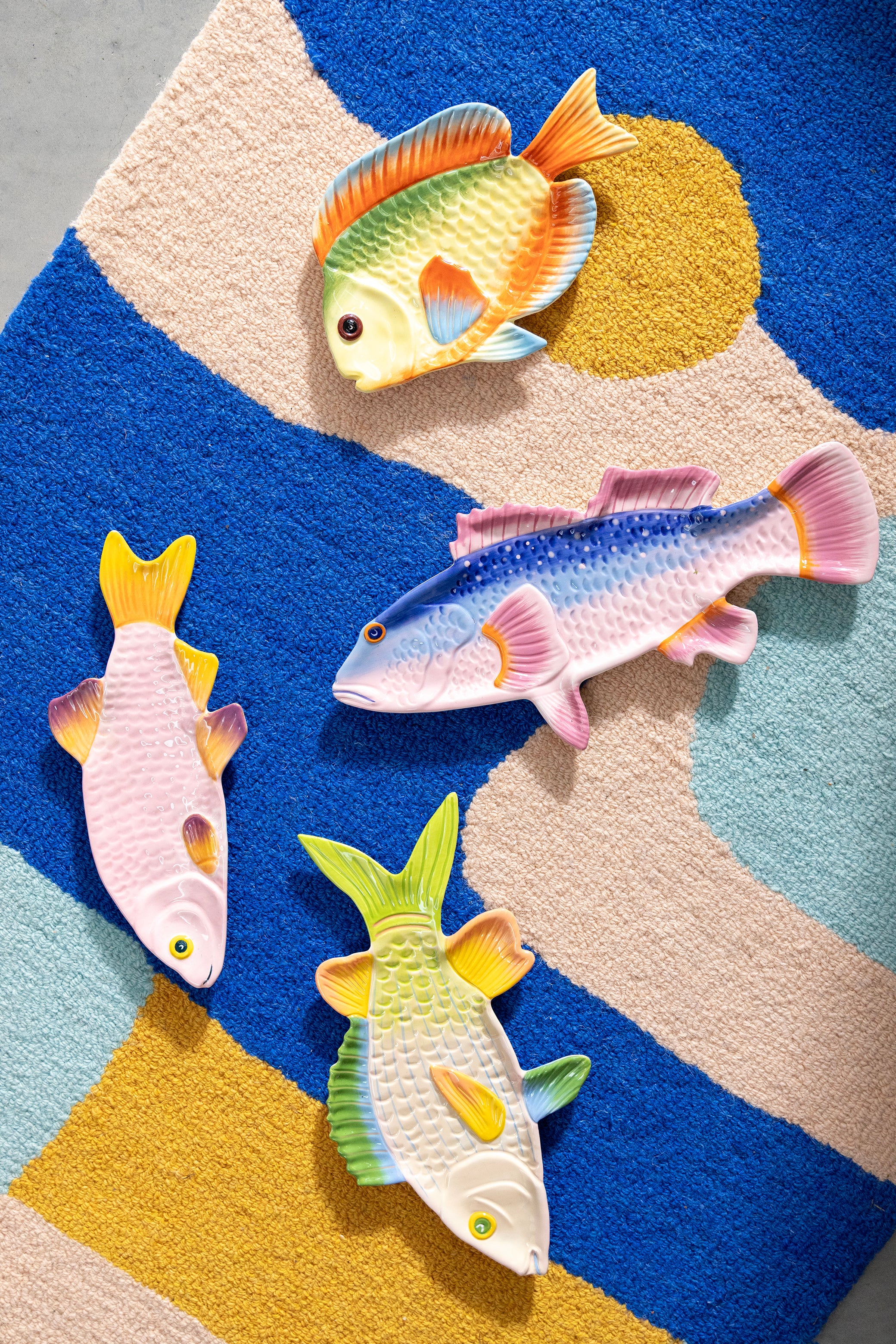 Talíř RYBA DUHA barevný