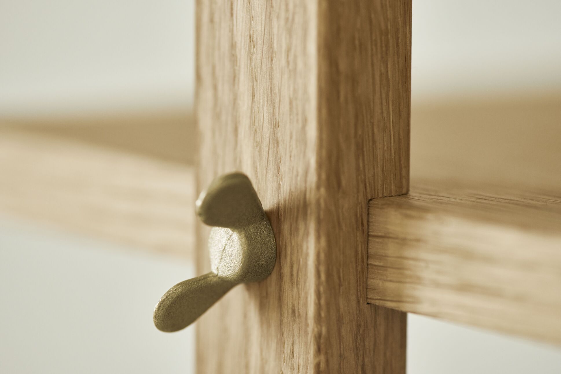 Regál KARI dýha z dubu