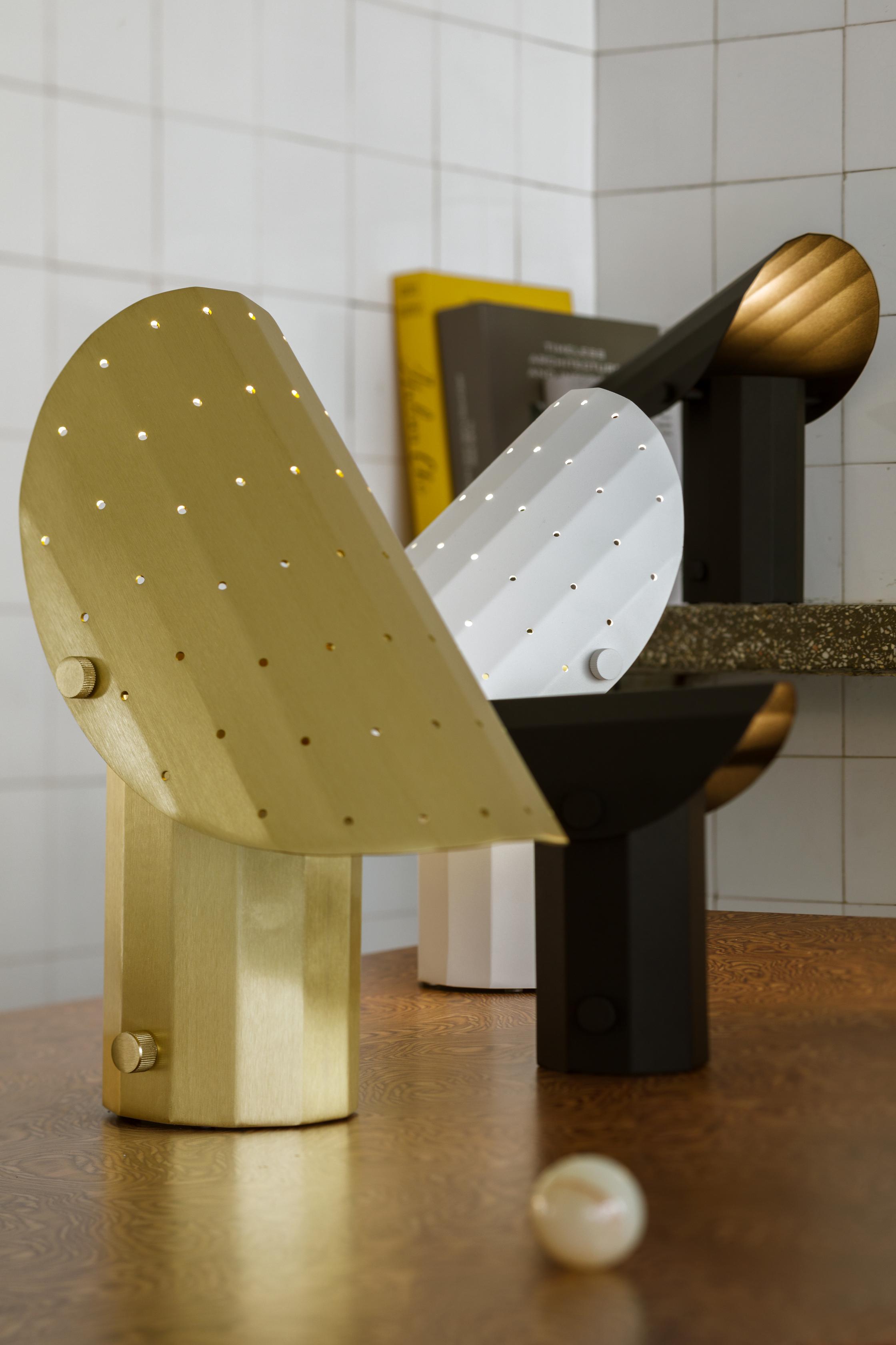 Stolní lampa APOLIN kartáčovaný mosaz