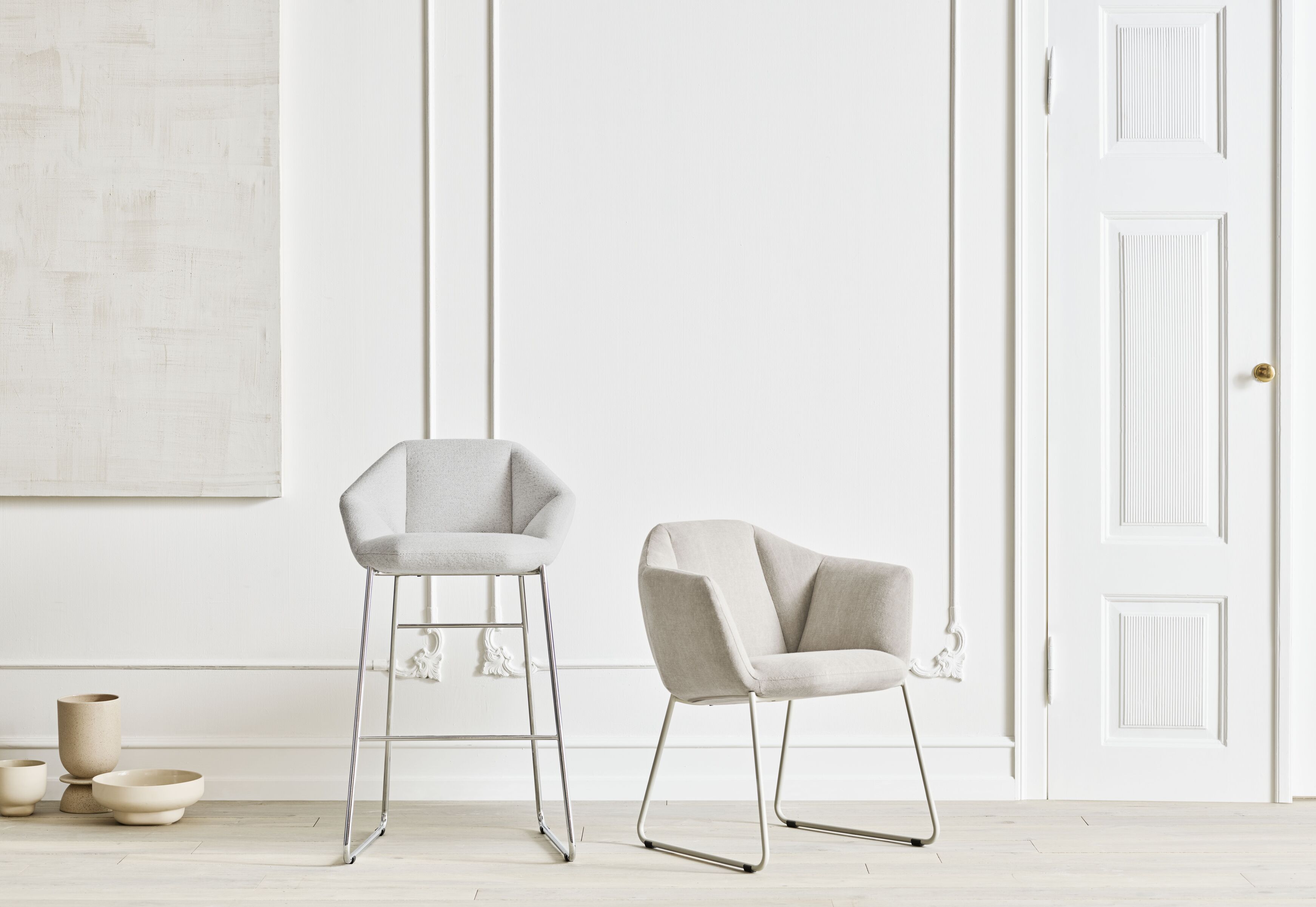 Židle KIMONO s chromovanou ocelovou základnou