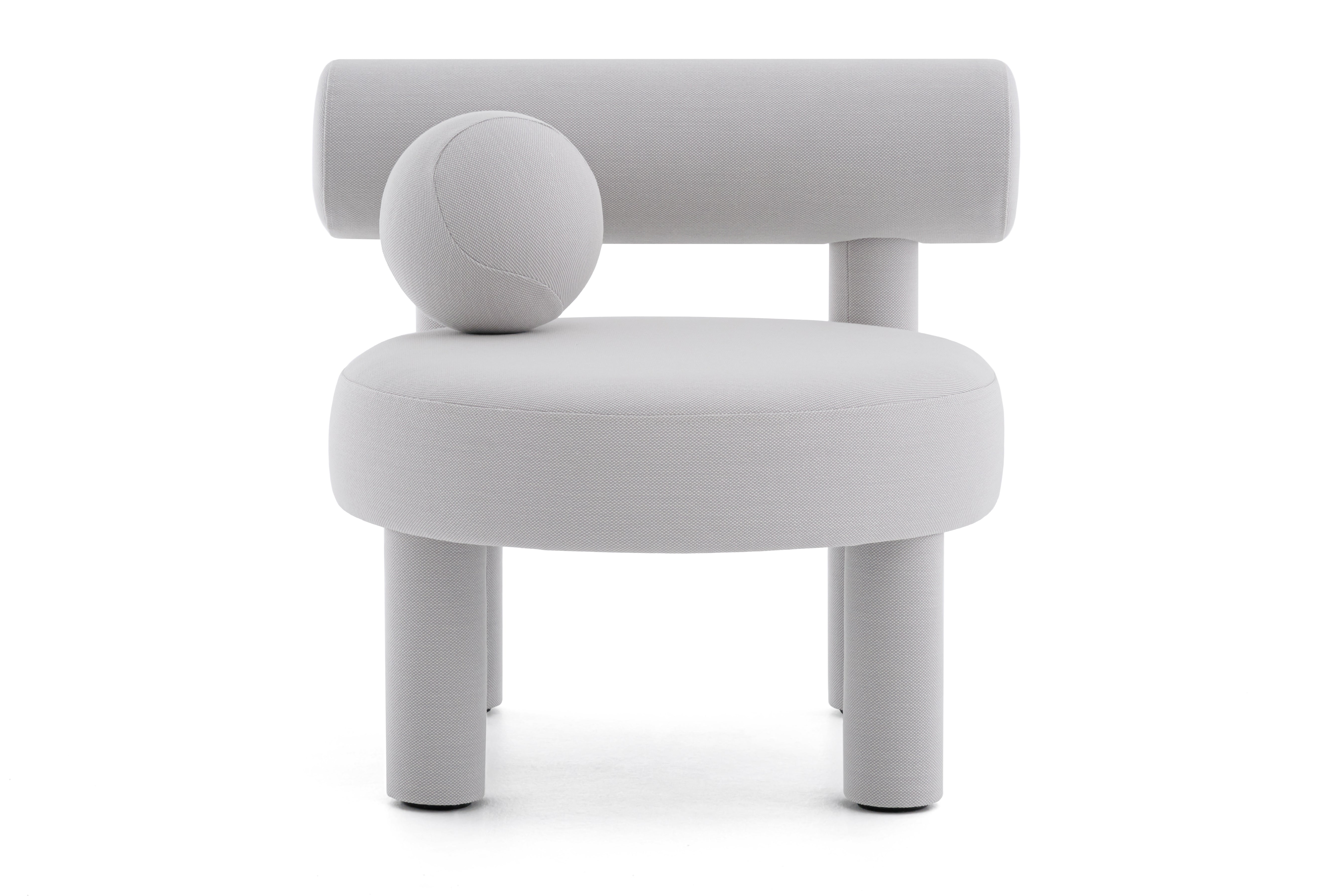 Upholstered Armchair GROPIUS CS1