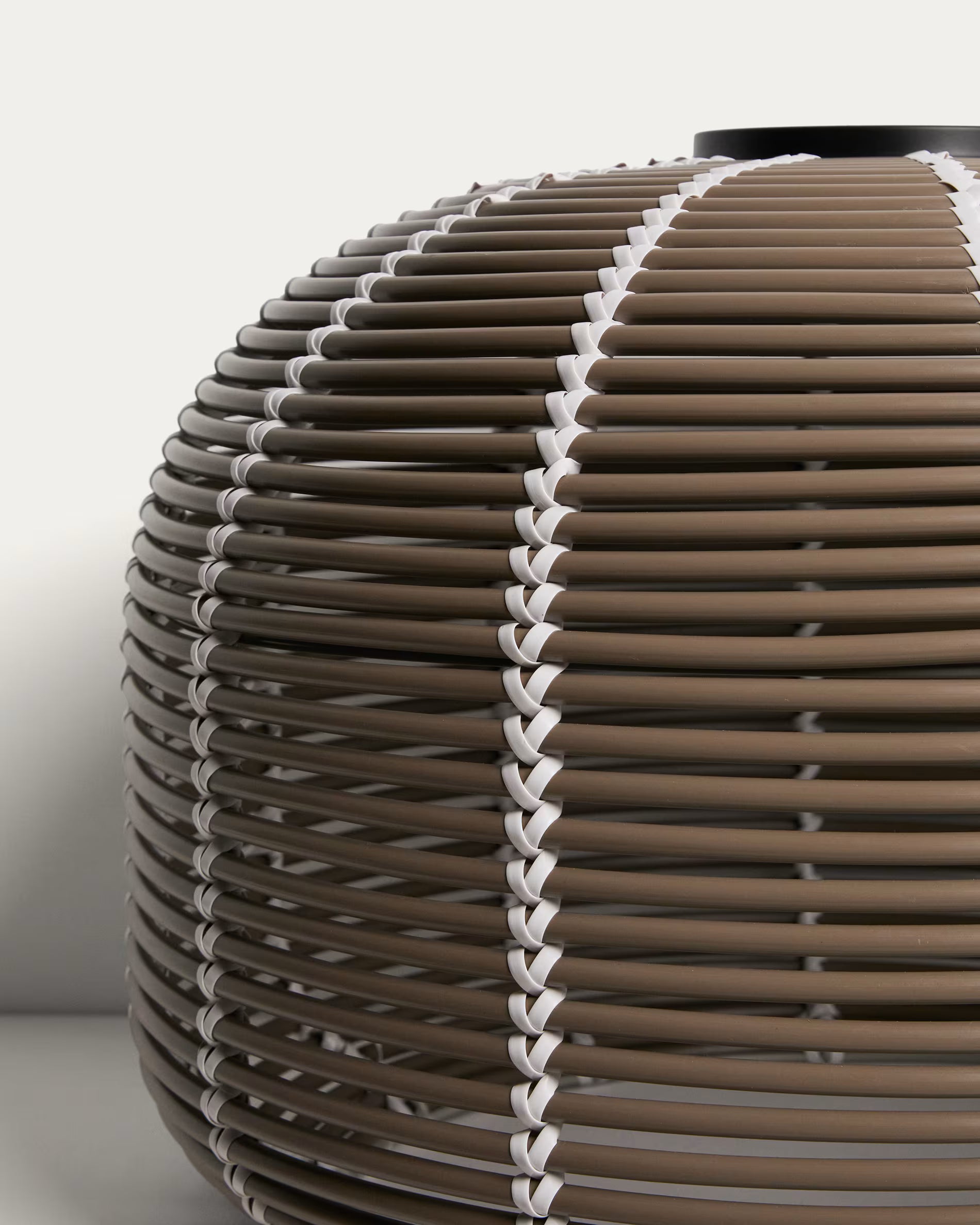 Solární zahradní lampa GAROINA taupe syntetický ratan