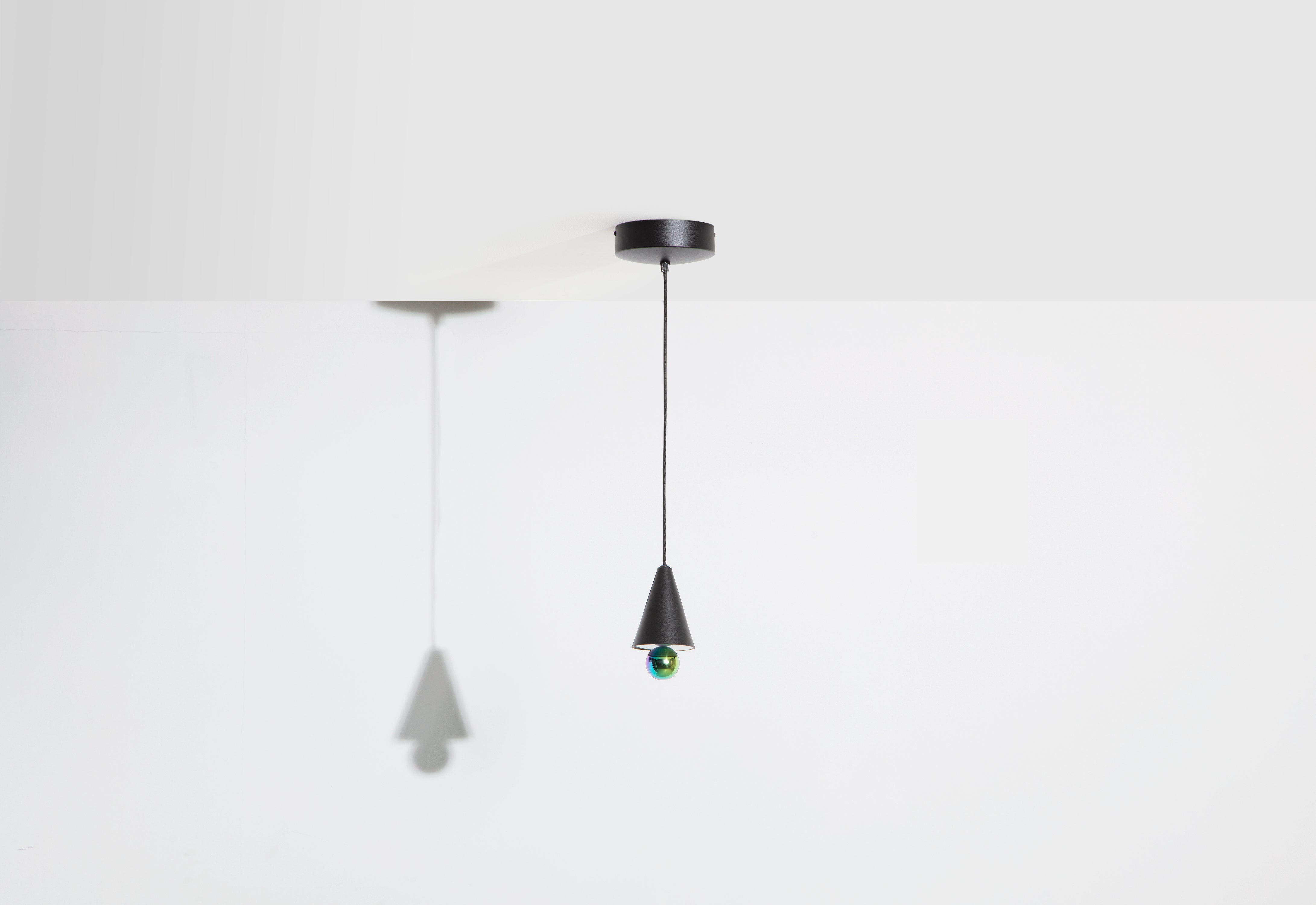 Lampa wisząca CHERRY czarny – Petite Friture