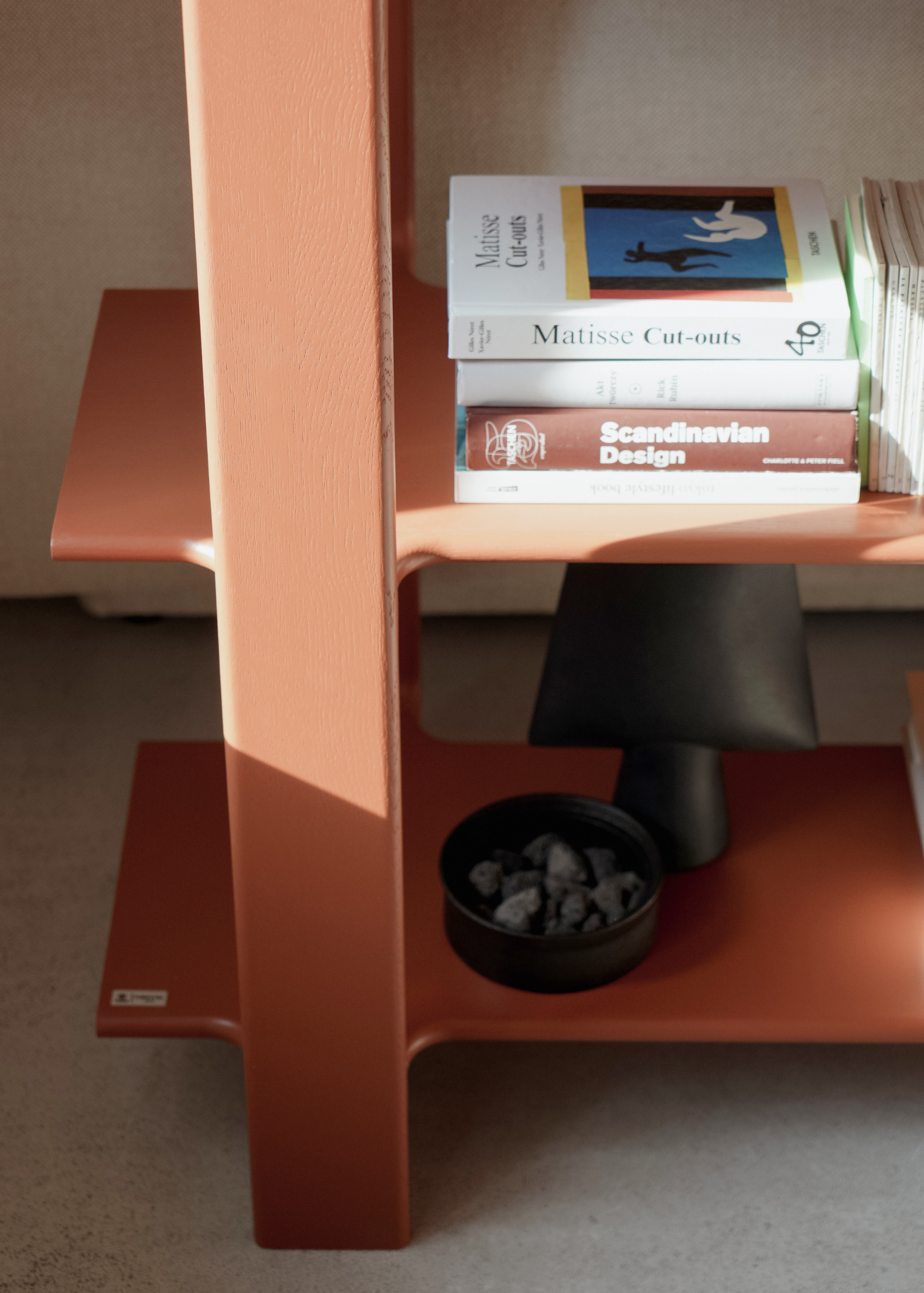 LIGO Shelf Black Oak Wood