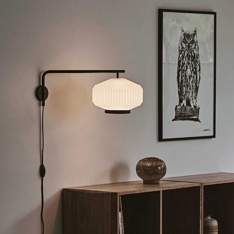 Nástěnná lampa MODEL 286 SHIBUI bílá s černým podstavcem