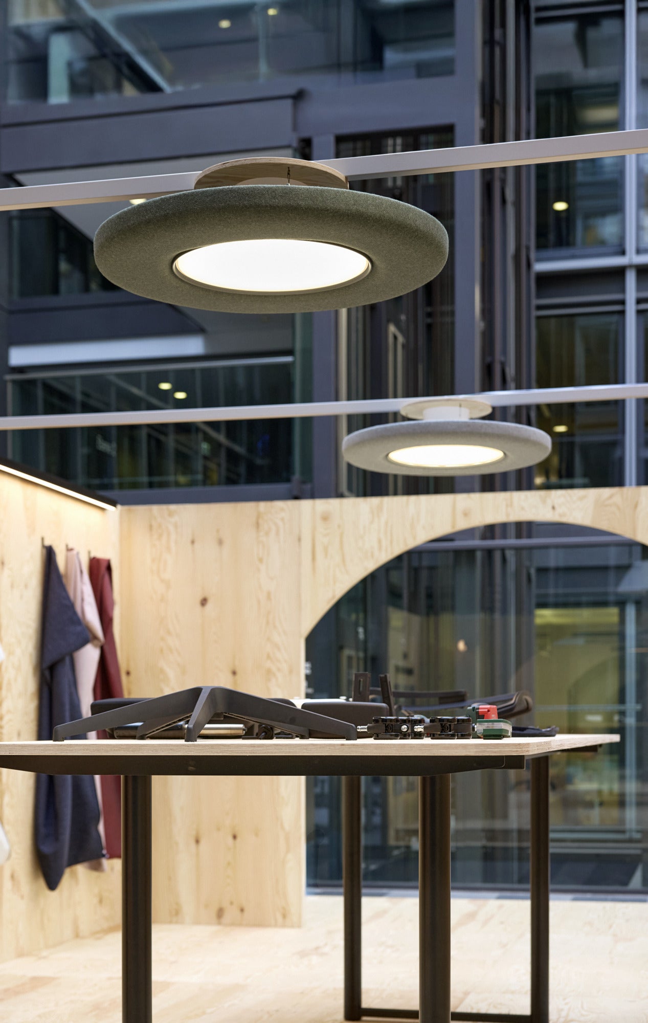 Stropní lampa LP LIN25 bílá