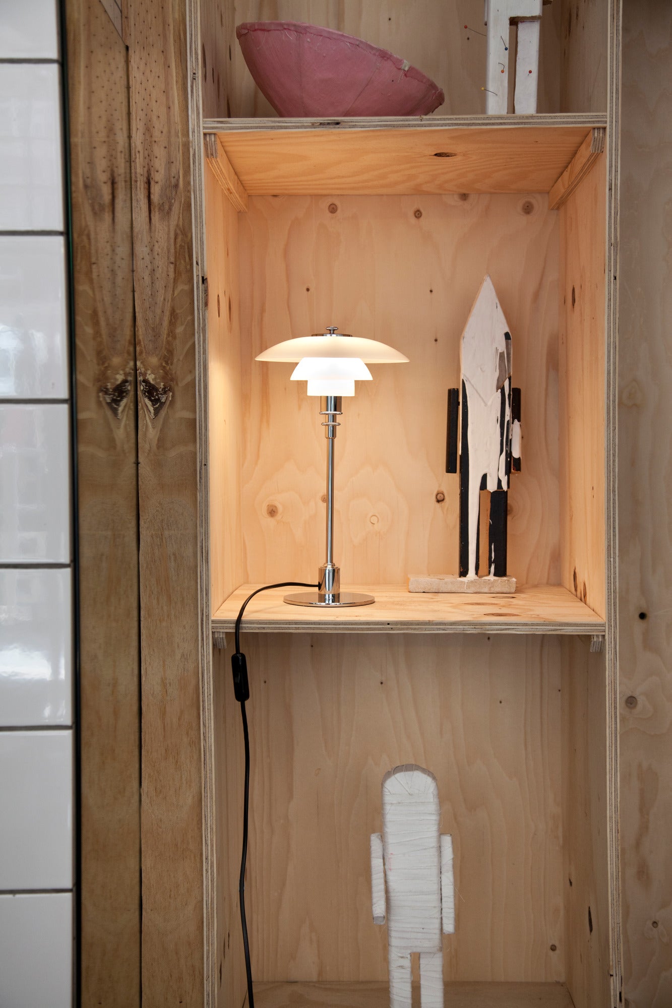 Stolní lampa PH 2/1 bílá s chromovaným podstavcem