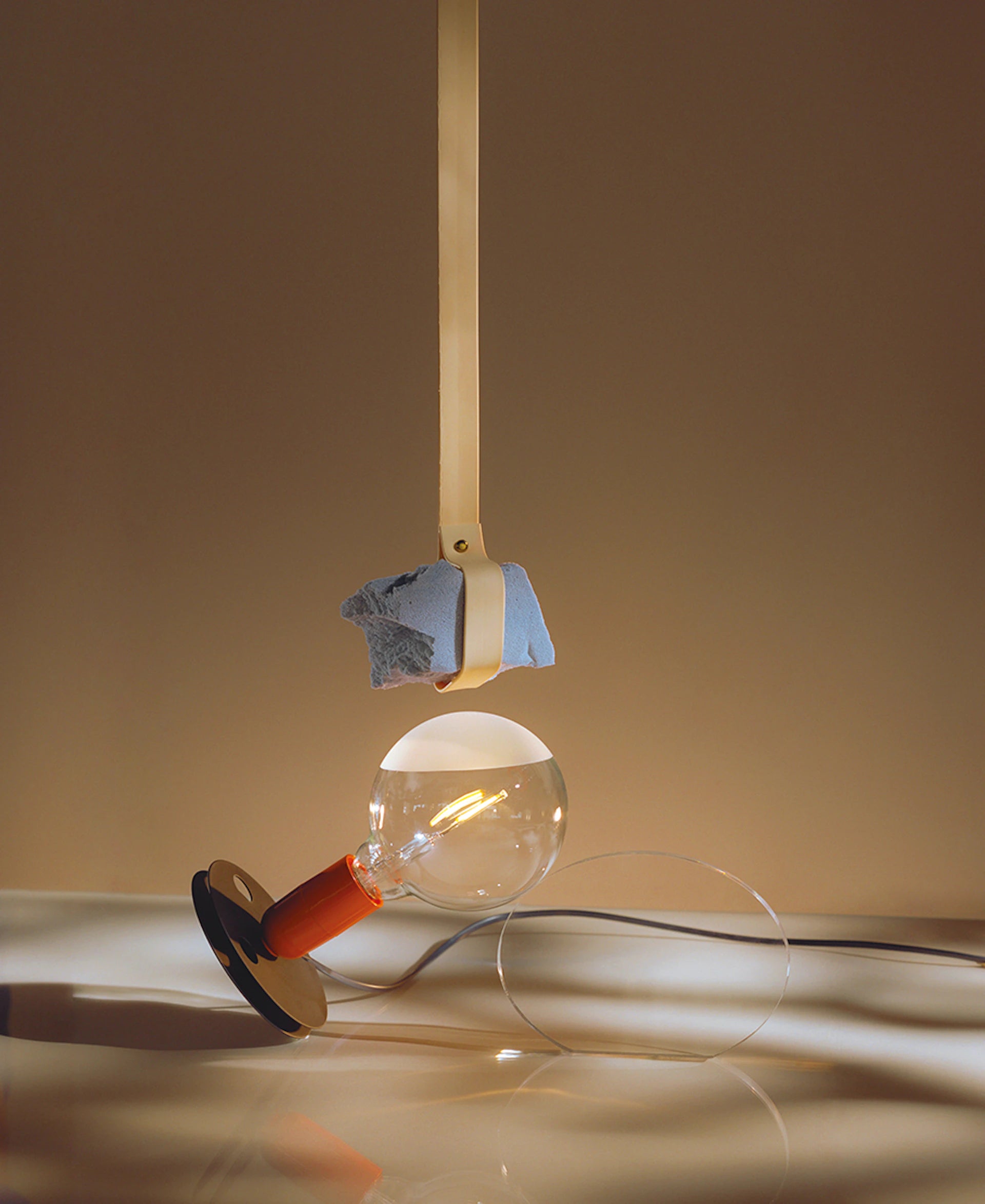 Stolní lampa LAMPADINA oranžová