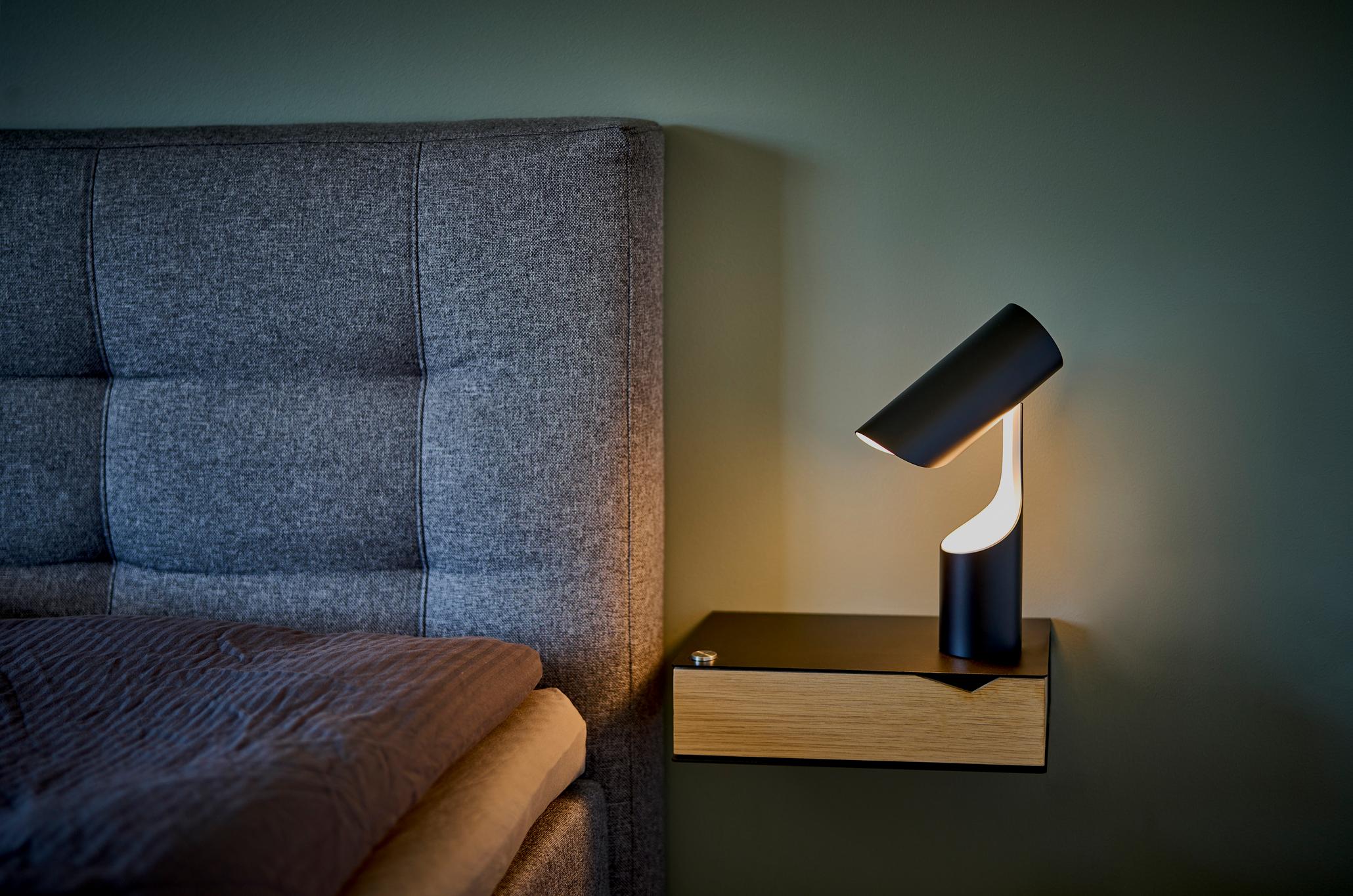 Stolní lampa MODEL 353 MUTATIO černá
