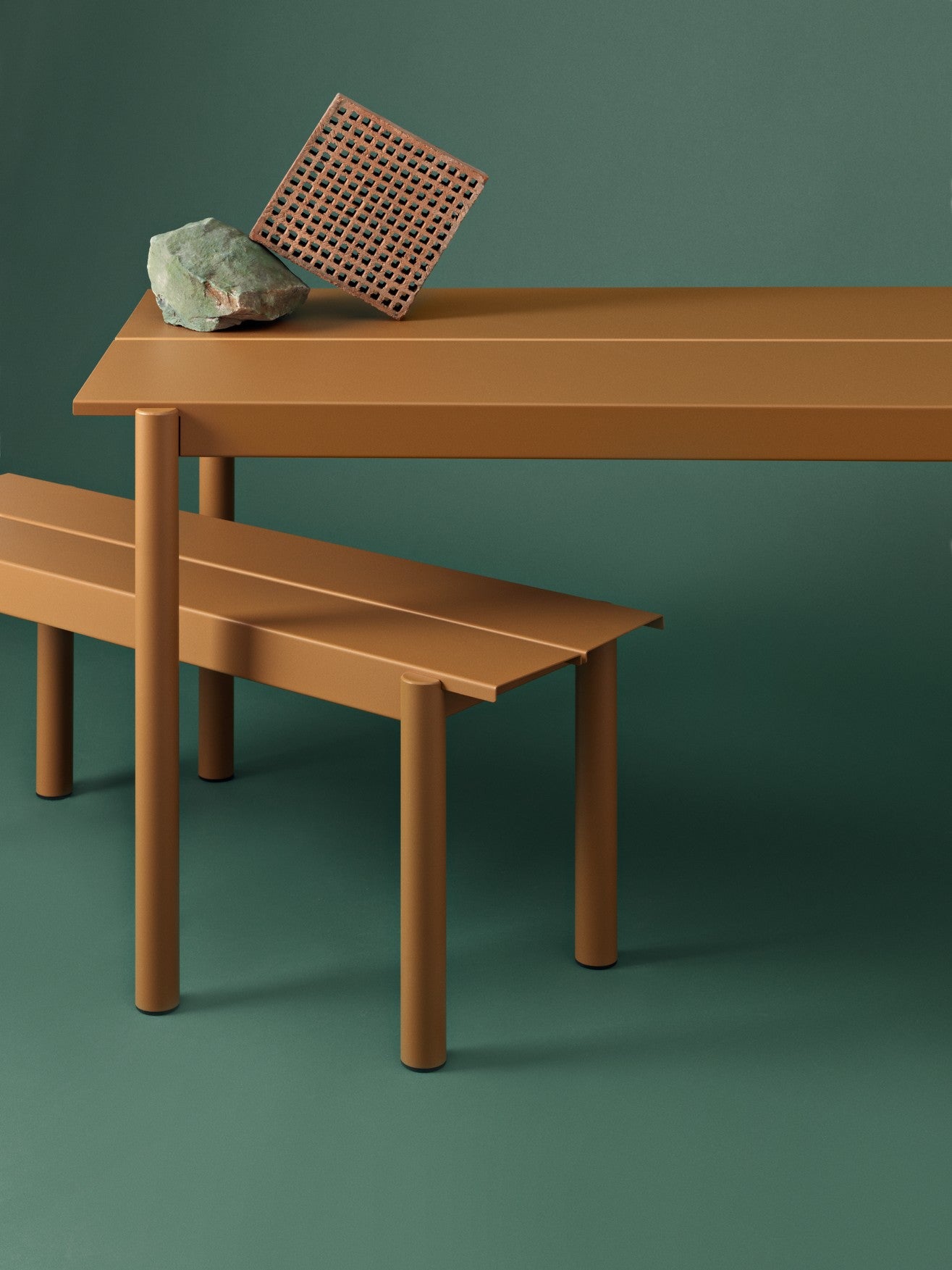 LINEAR Outdoor Table Orange Steel