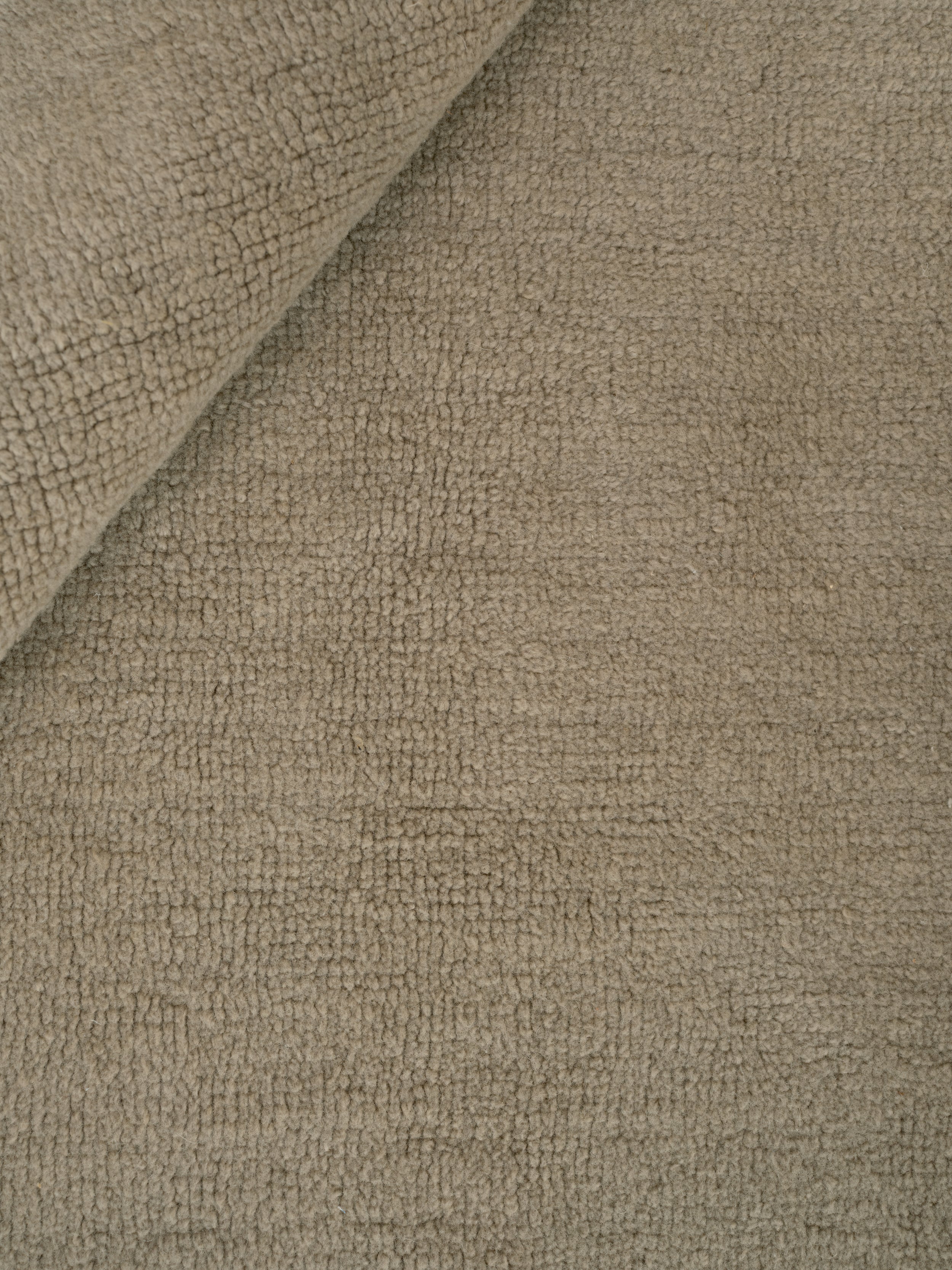 Koberec HUSHED FRAME tmavě béžový