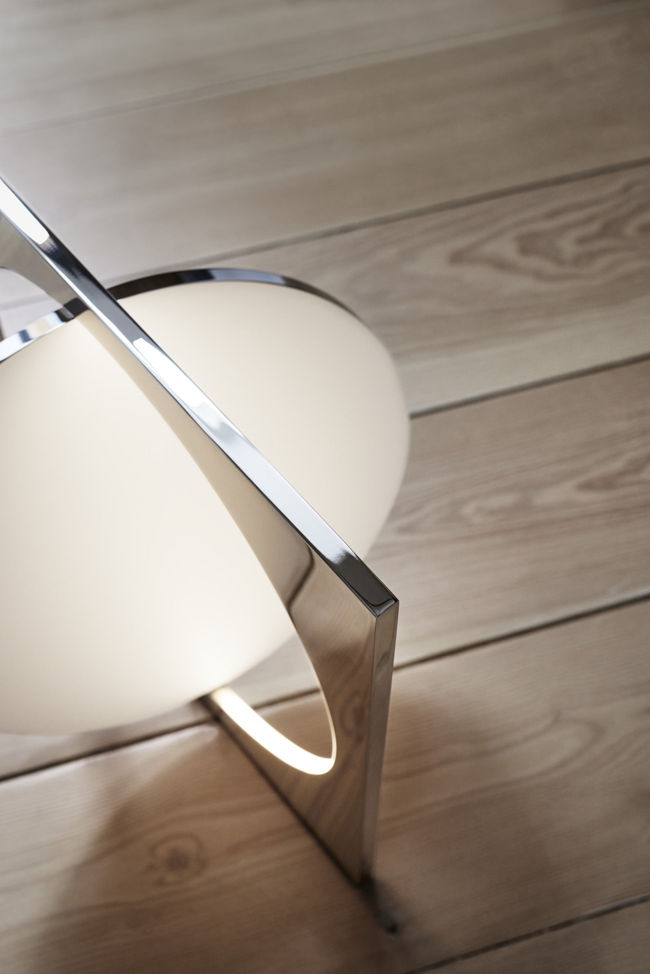 Stojací lampa MOONSETTER chromovaná