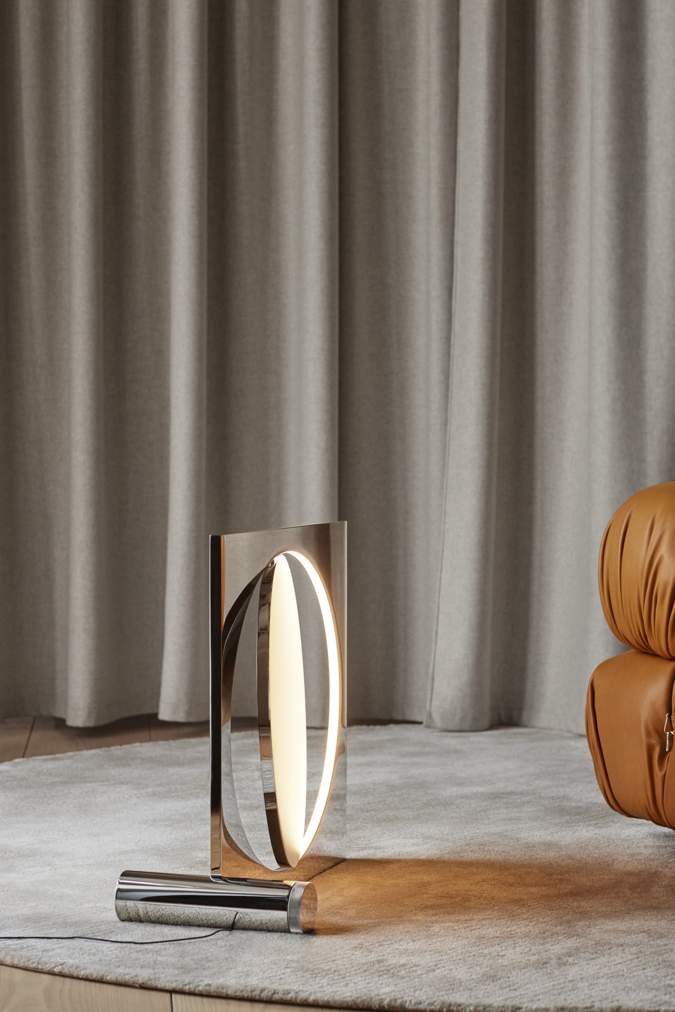Stojací lampa MOONSETTER chromovaná