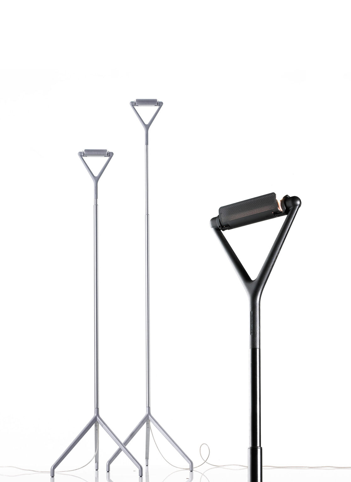 Stojací lampa LOLA černá
