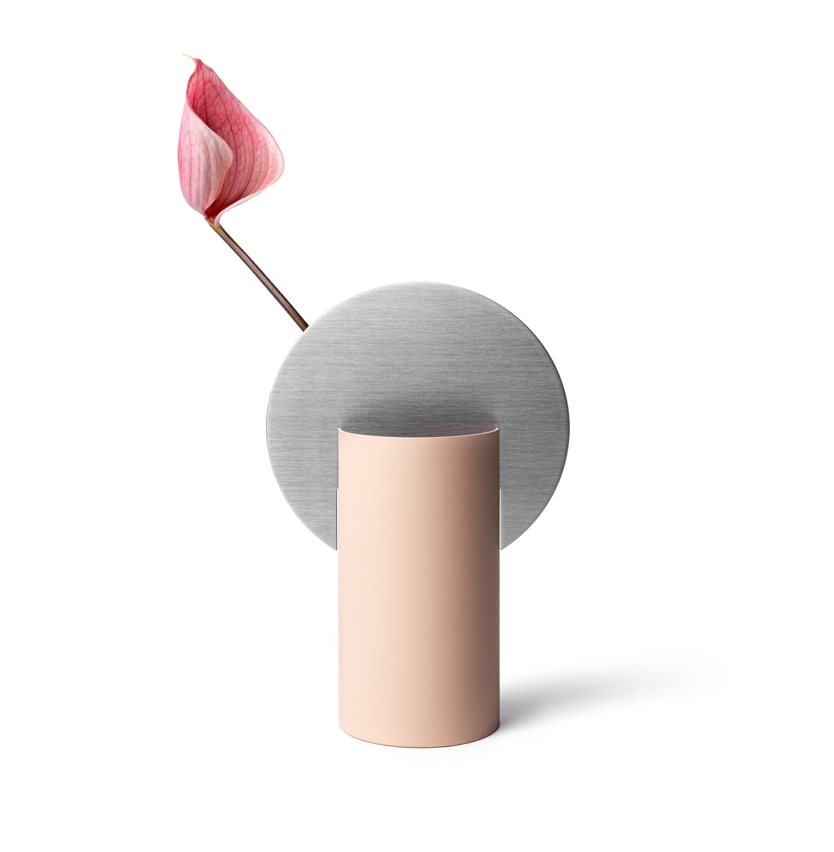 MALEVICH vase in powder pink with steel