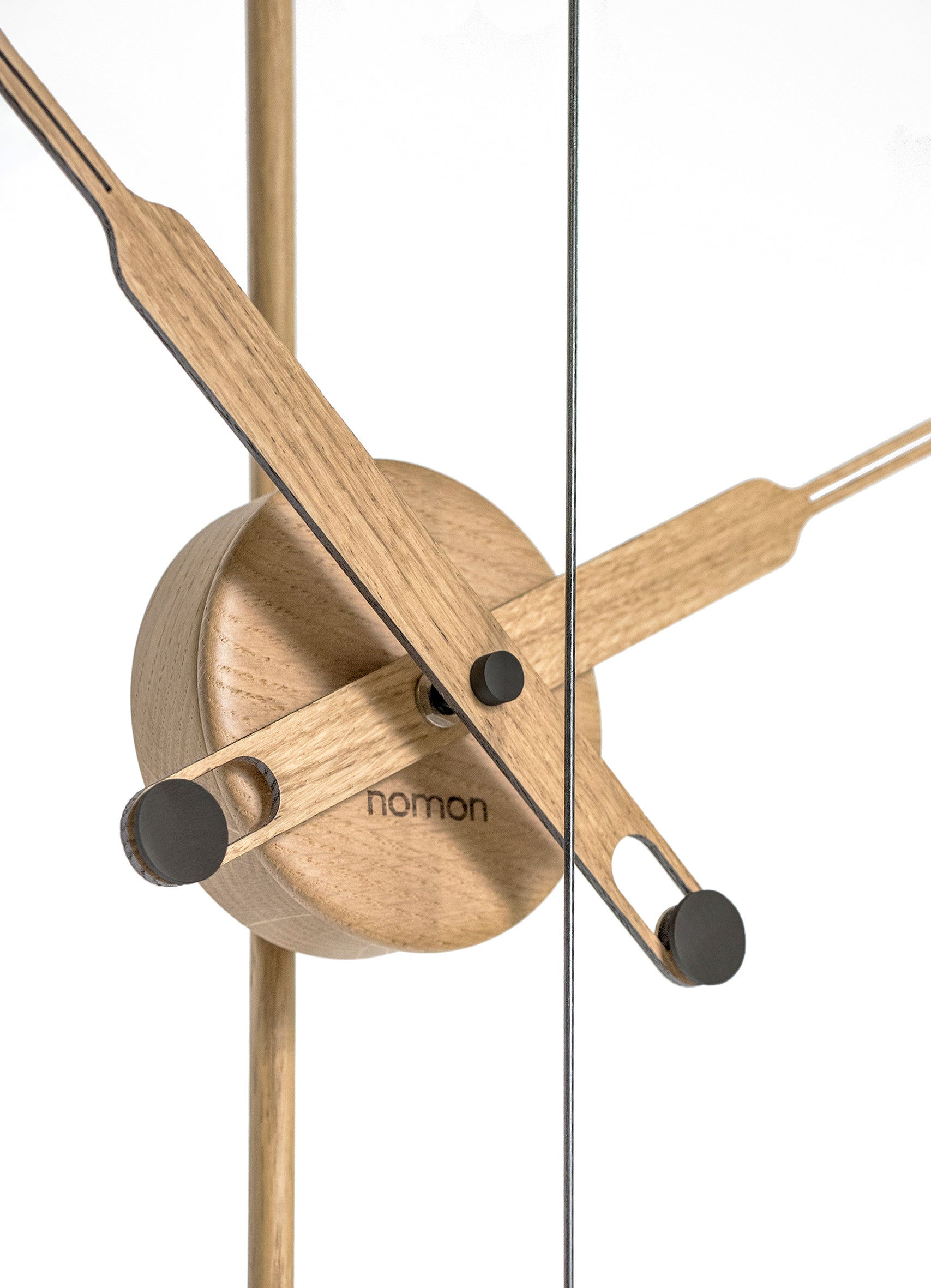 Nástěnné hodiny MINI BARCELONA PREMIUM dubové dřevo s černým povrchem