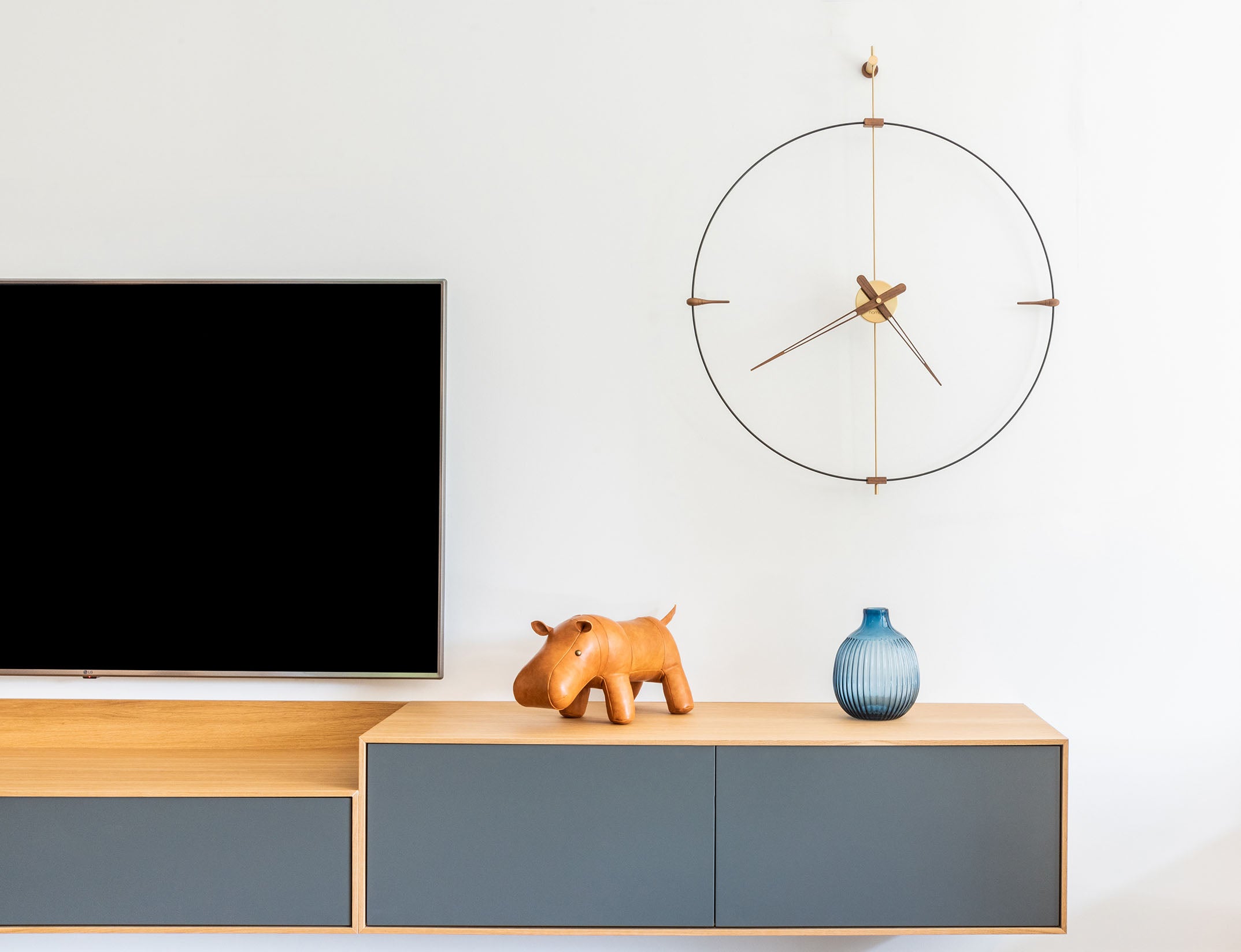 Nástěnné hodiny MINI BILBAO zlaté s černou