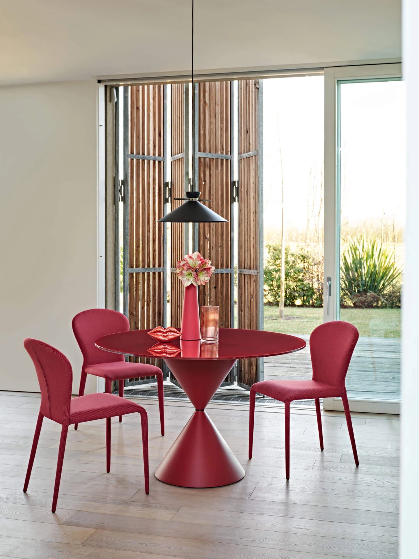 CLESSIDRA Round Table Black with Fango - Display Model
