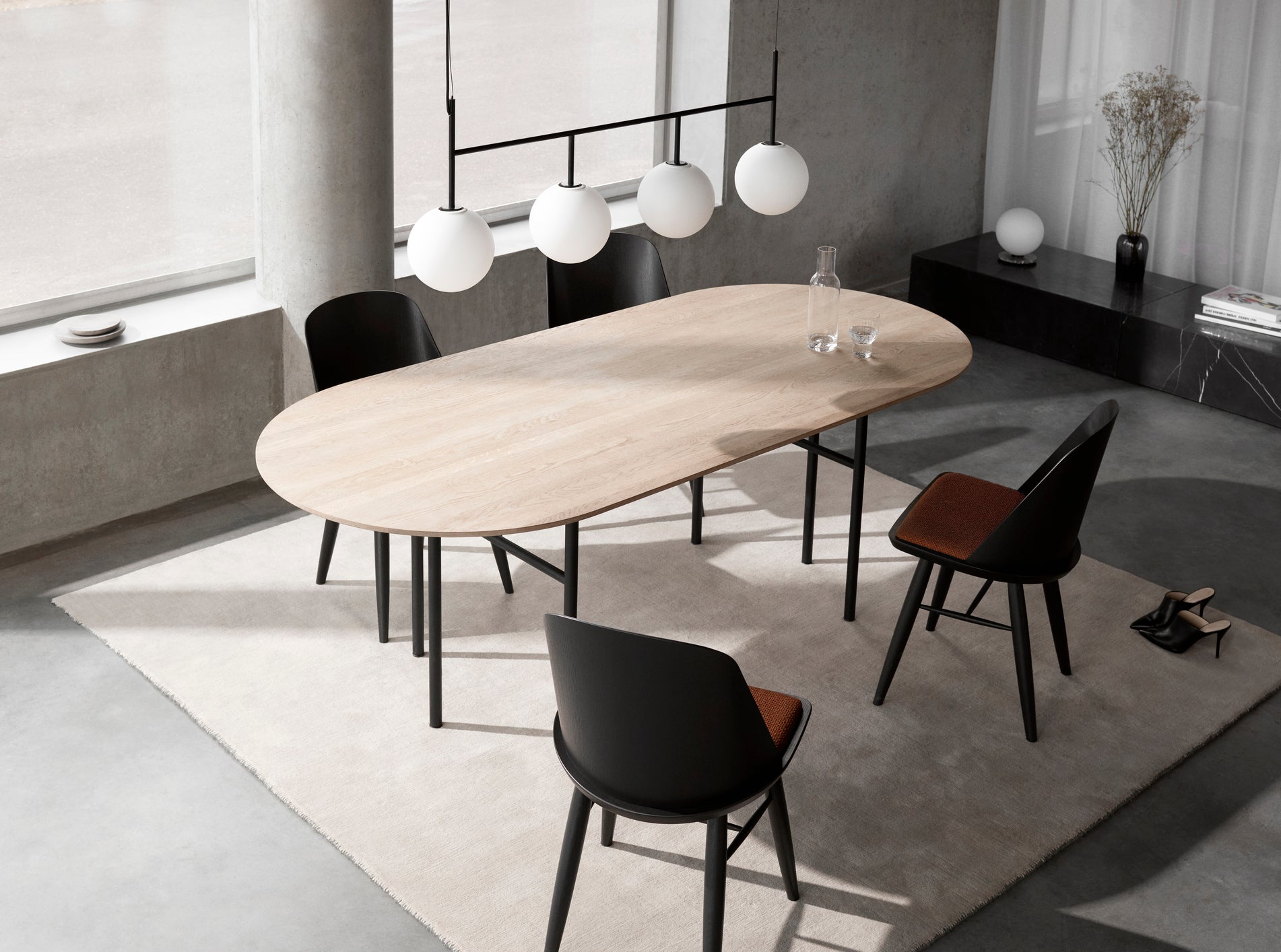 SNAREGADE dark oak veneer oval table