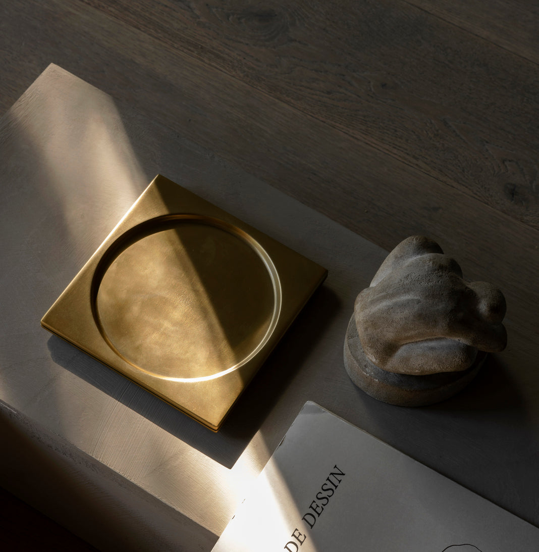 DIVOT brass tray