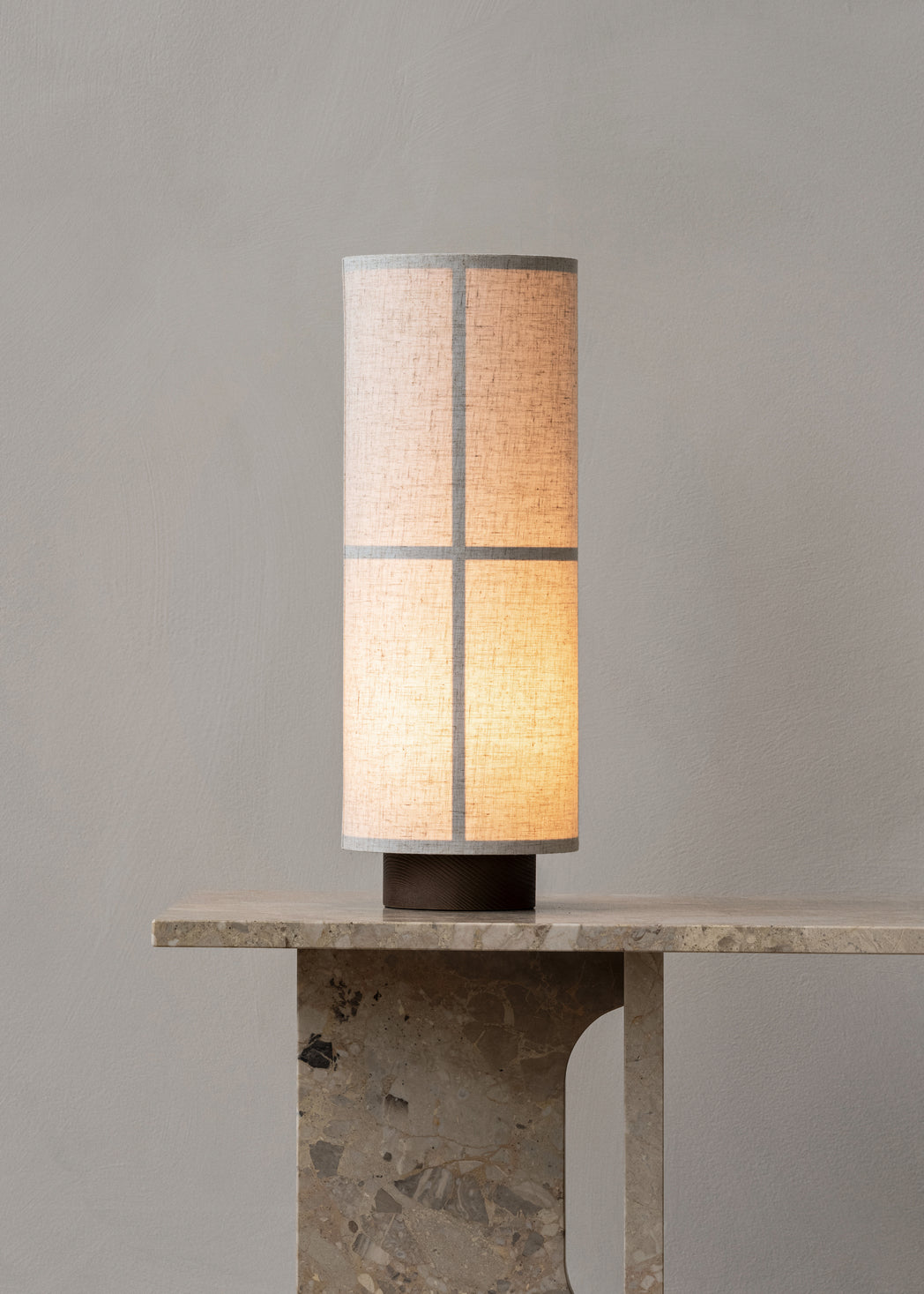 Stolní lampa HASHIRA len s jasanovou základnou