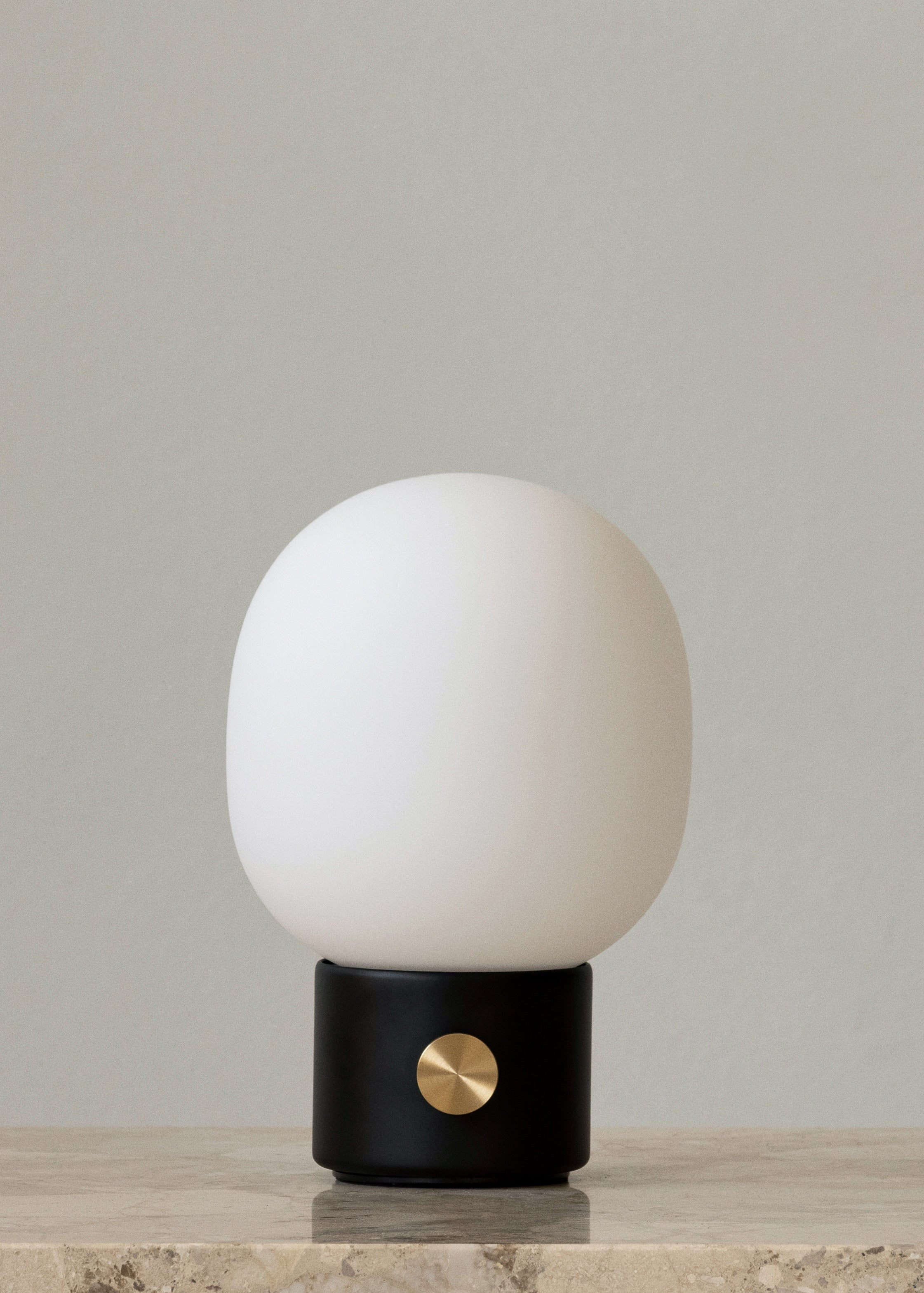 Přenosná lampa JWDA černá