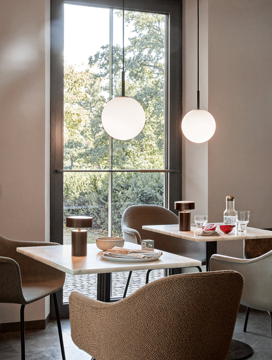 Lampa wisząca TR BULB czarny – mosiądz, Audo Copenhagen