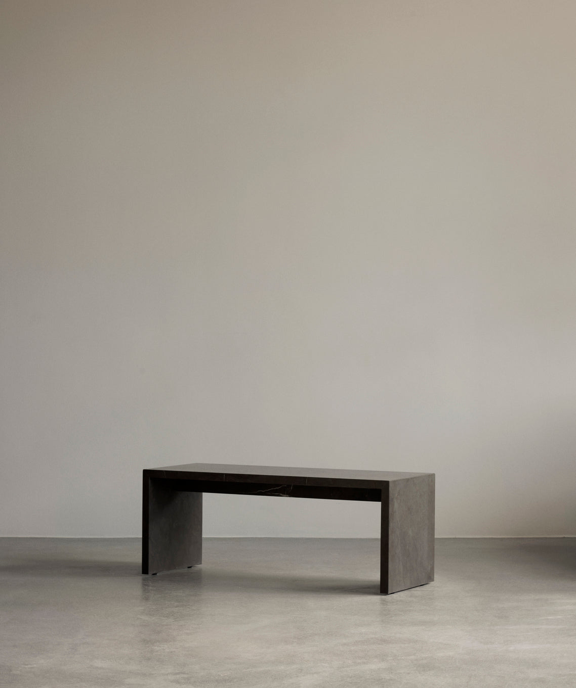 PLINTH BRIDGE coffee table black marble