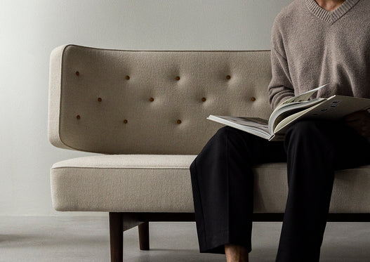 2-seater Sofa RADIOHUS light gray with walnut base