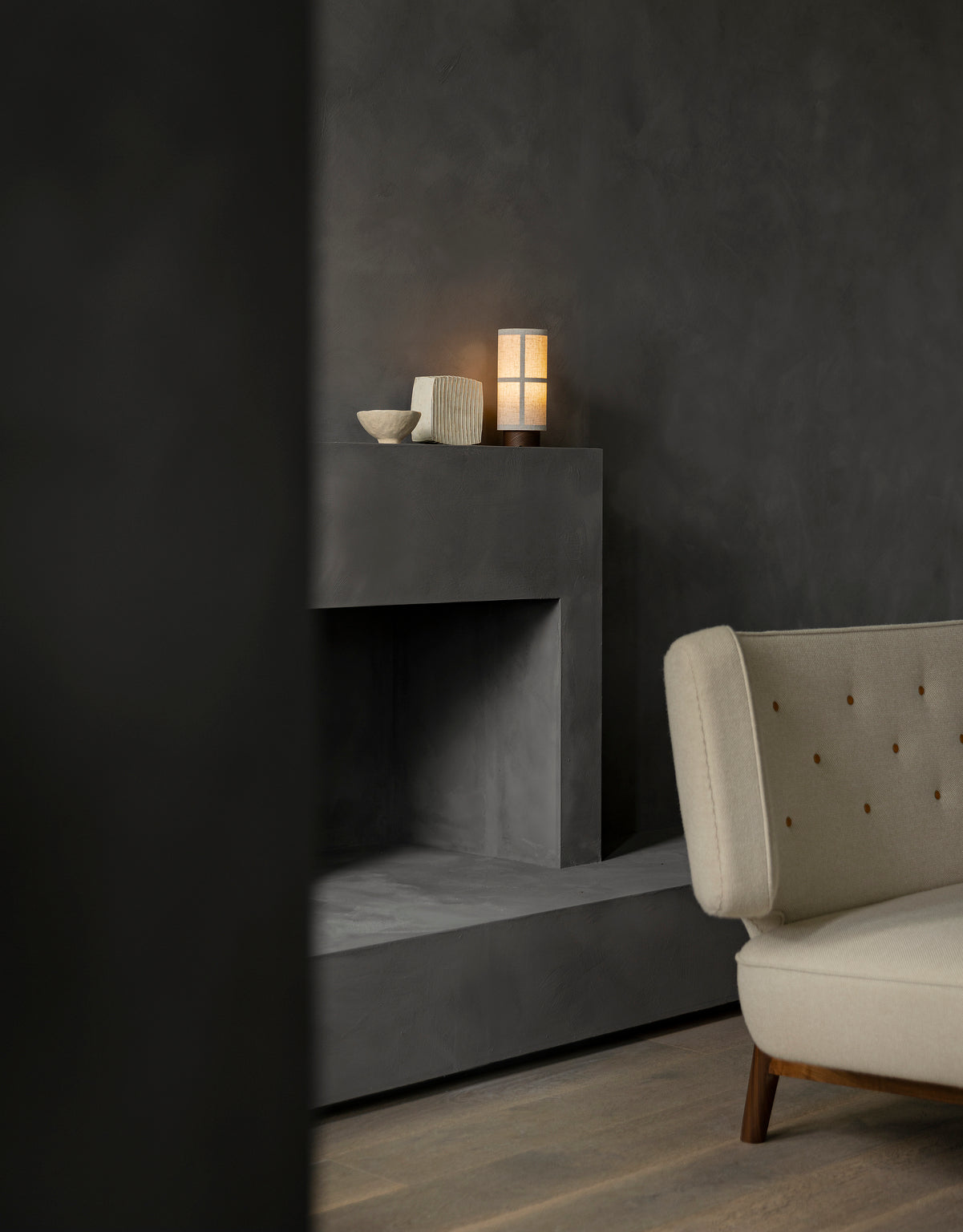 2-seater Sofa RADIOHUS light gray with walnut base