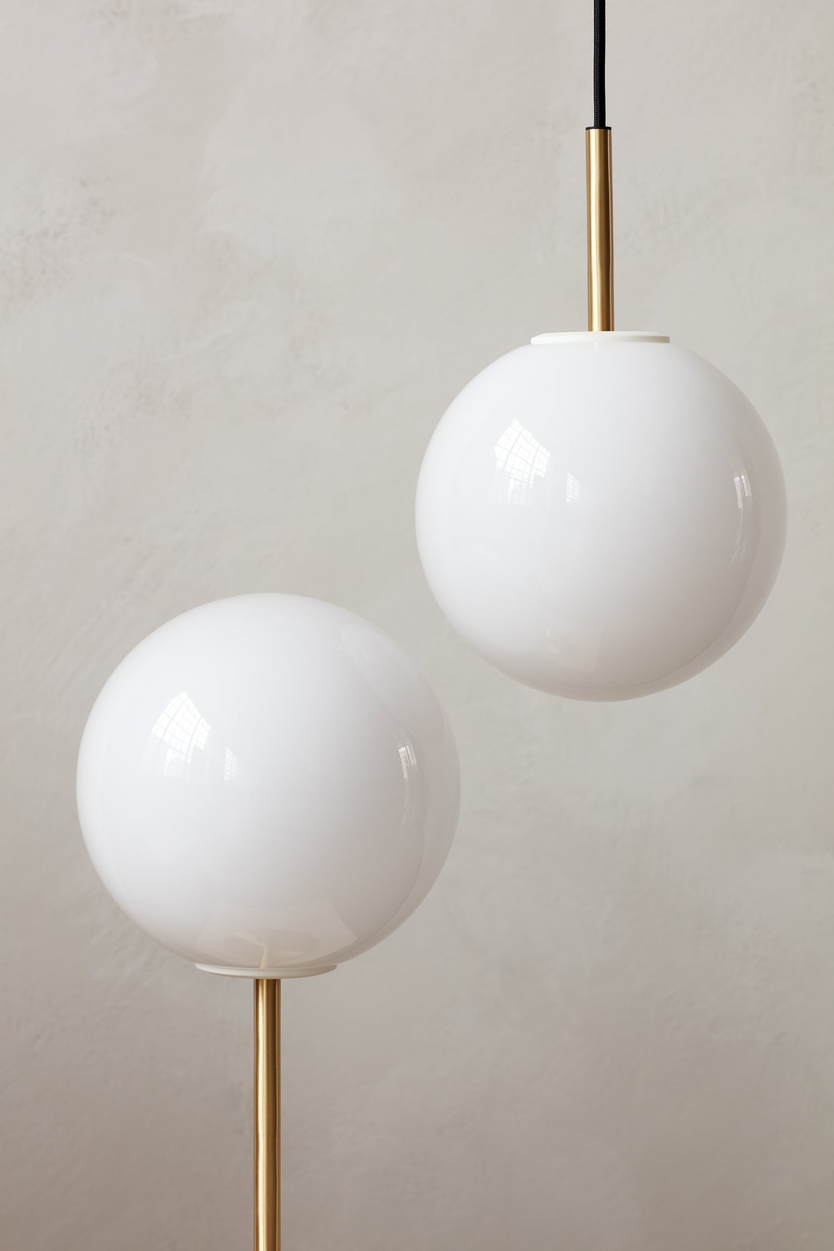 Lampa wisząca TR BULB czarny z oświetleniem LED