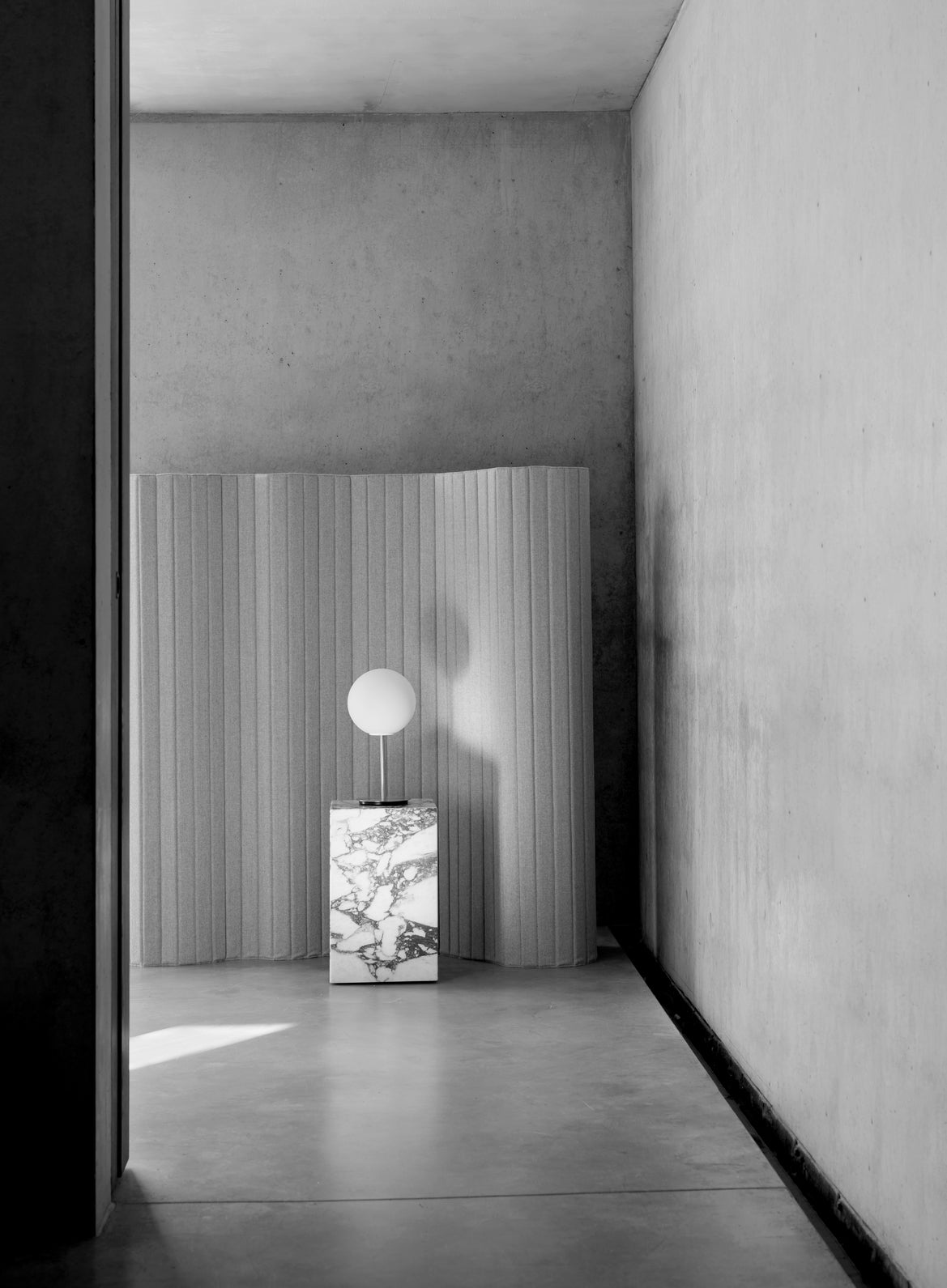 Stolní lampa TR BULB mosaz