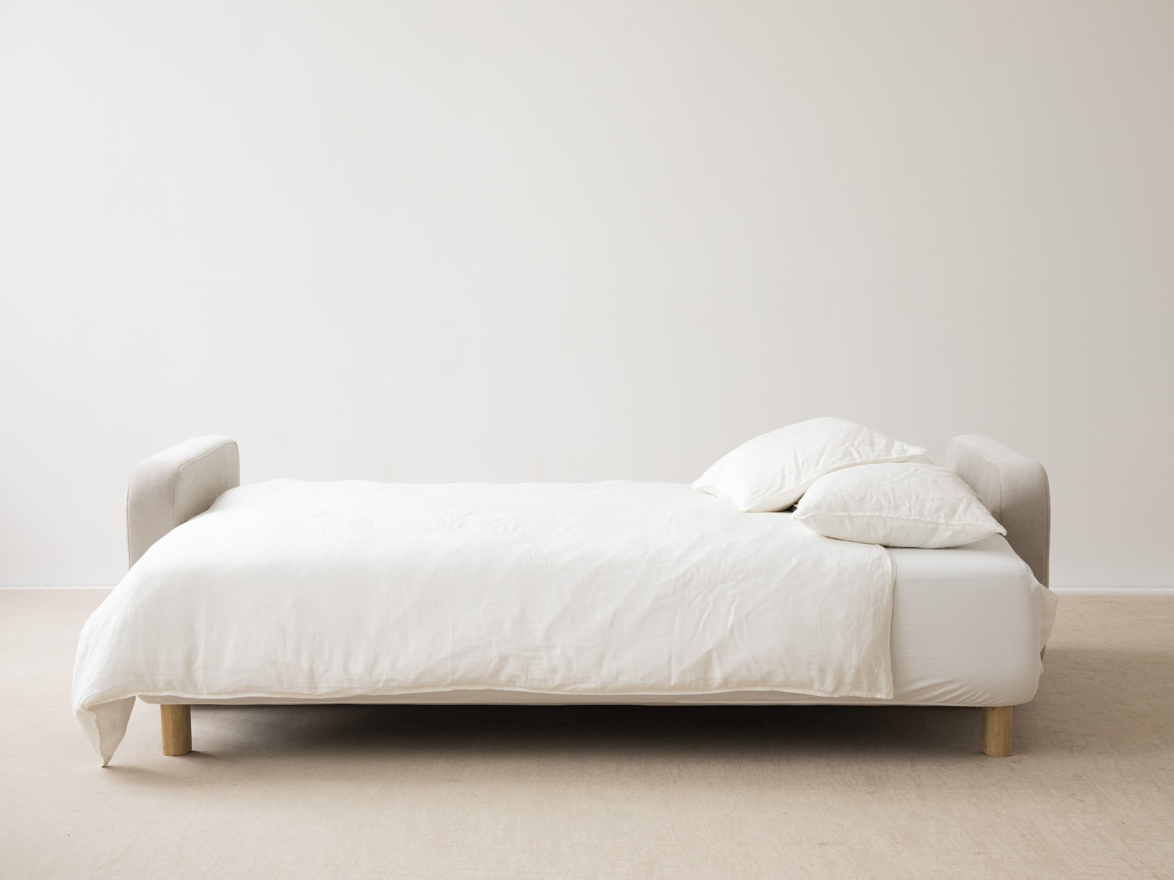 Pohovka 3-místná s funkcí spaní ELEN slonová kost s žinylkou