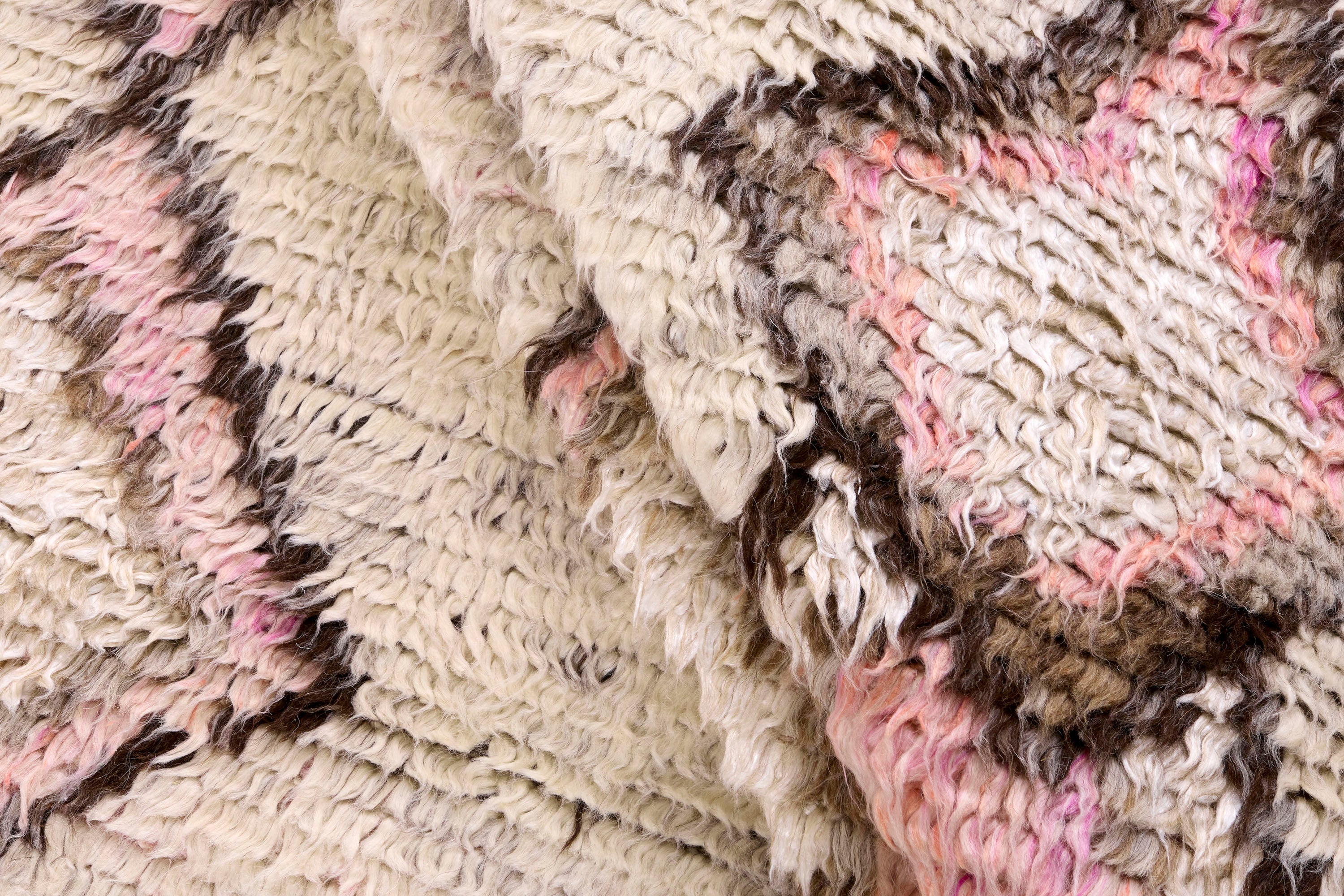 TRIBE beige rug with pink