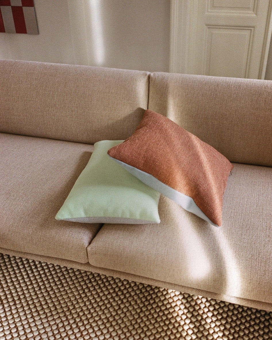Sofa pro 2 osoby OUTLINE čalouněná