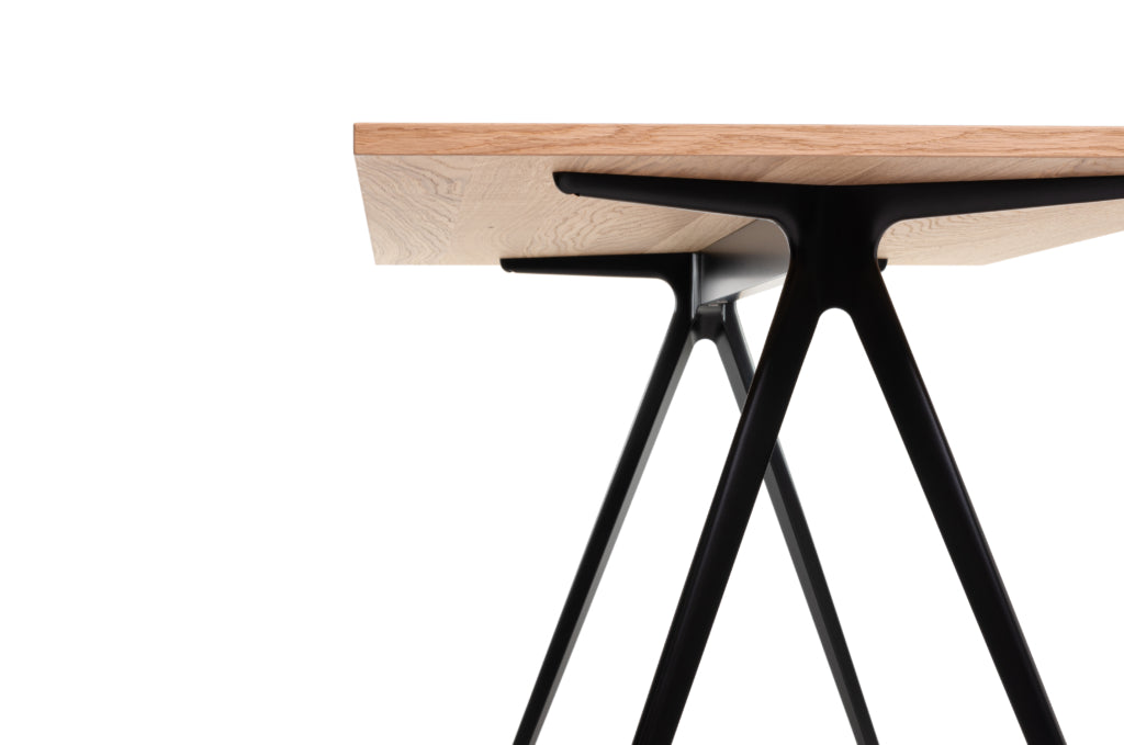 Stůl BAGUETTE černá hliníková základna