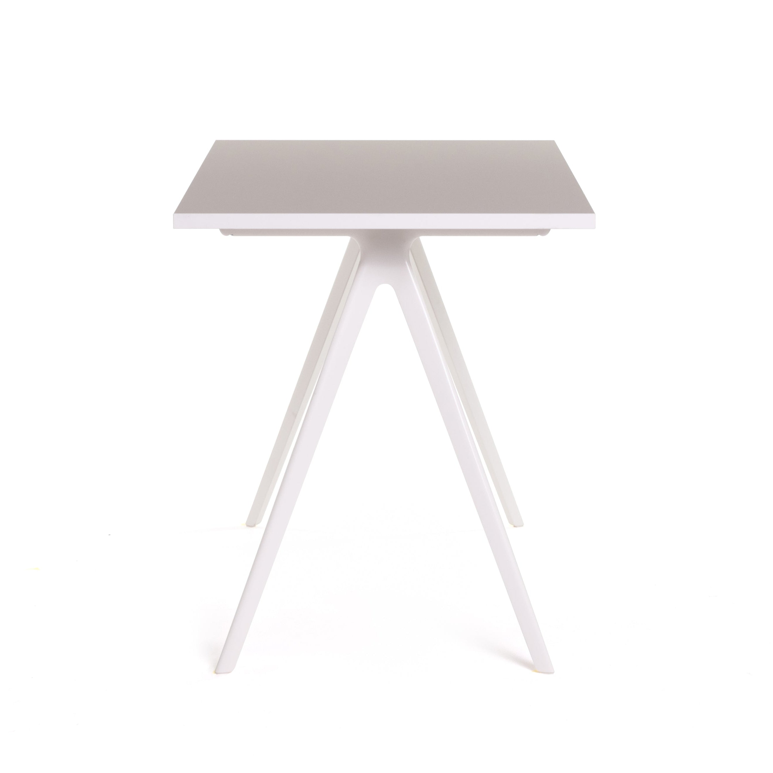 BAGUETTE beige desk with a white base