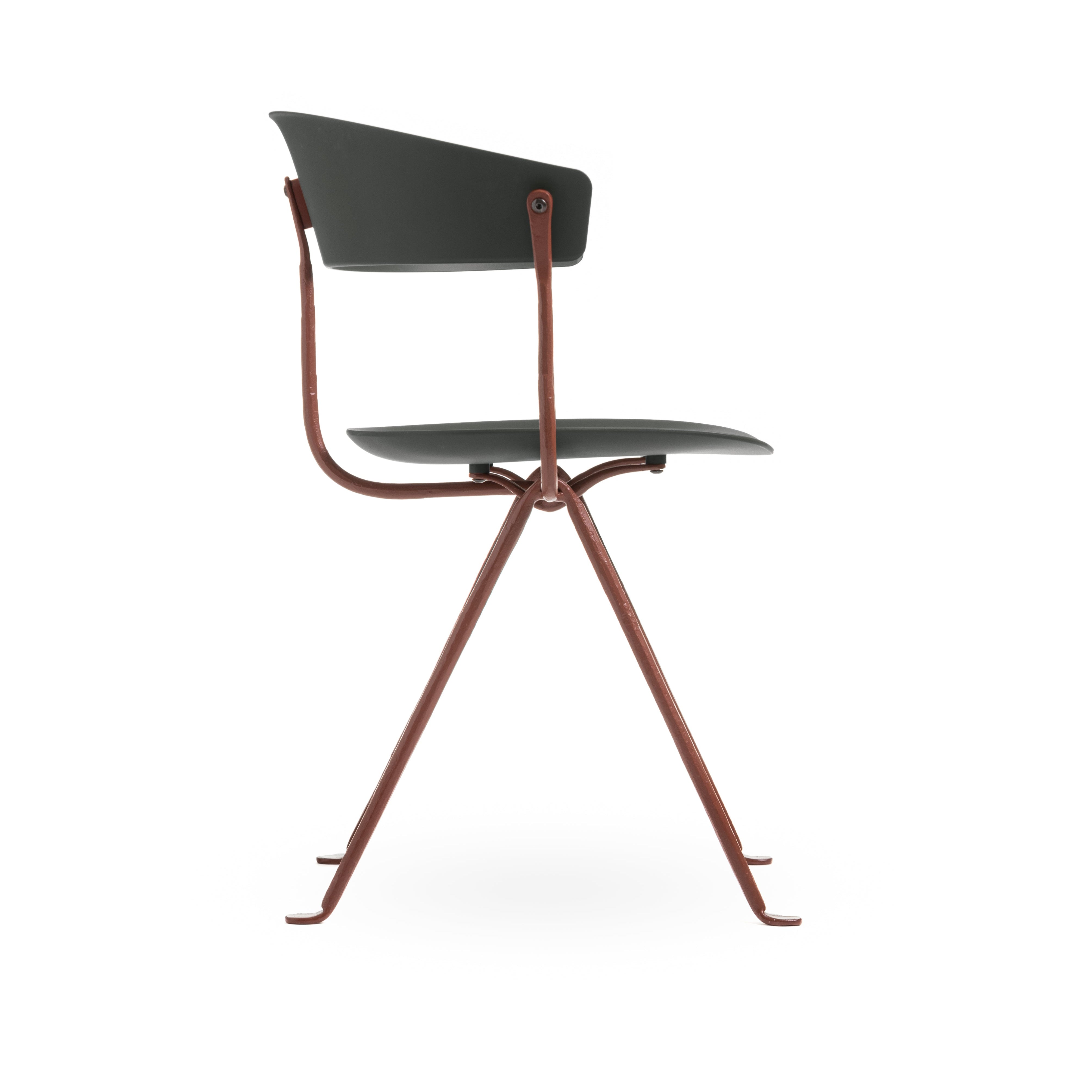 OFFICINA chair with a brown base and dark green seat