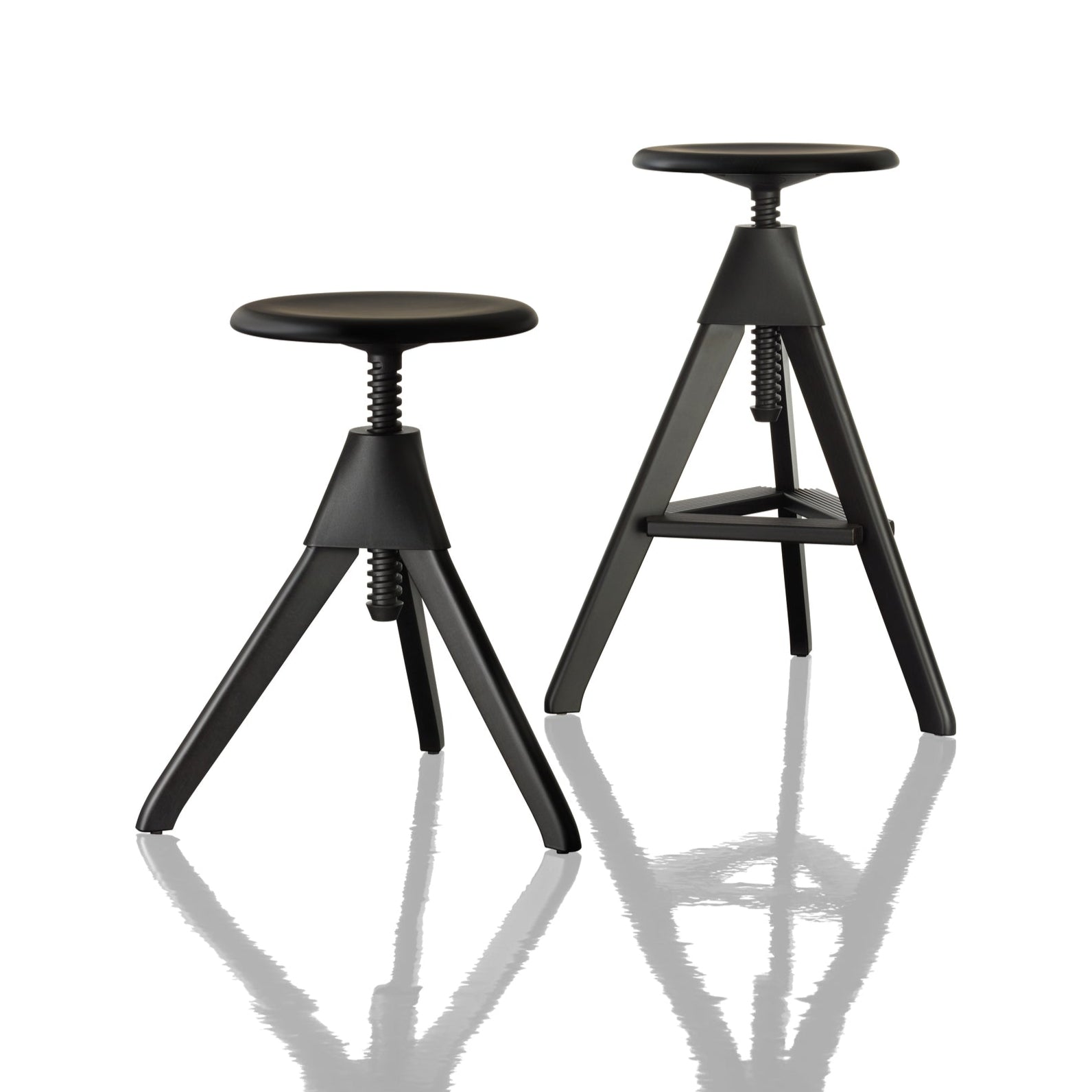 Regulovatelný stoleček TOM & JERRY bukové dřevo