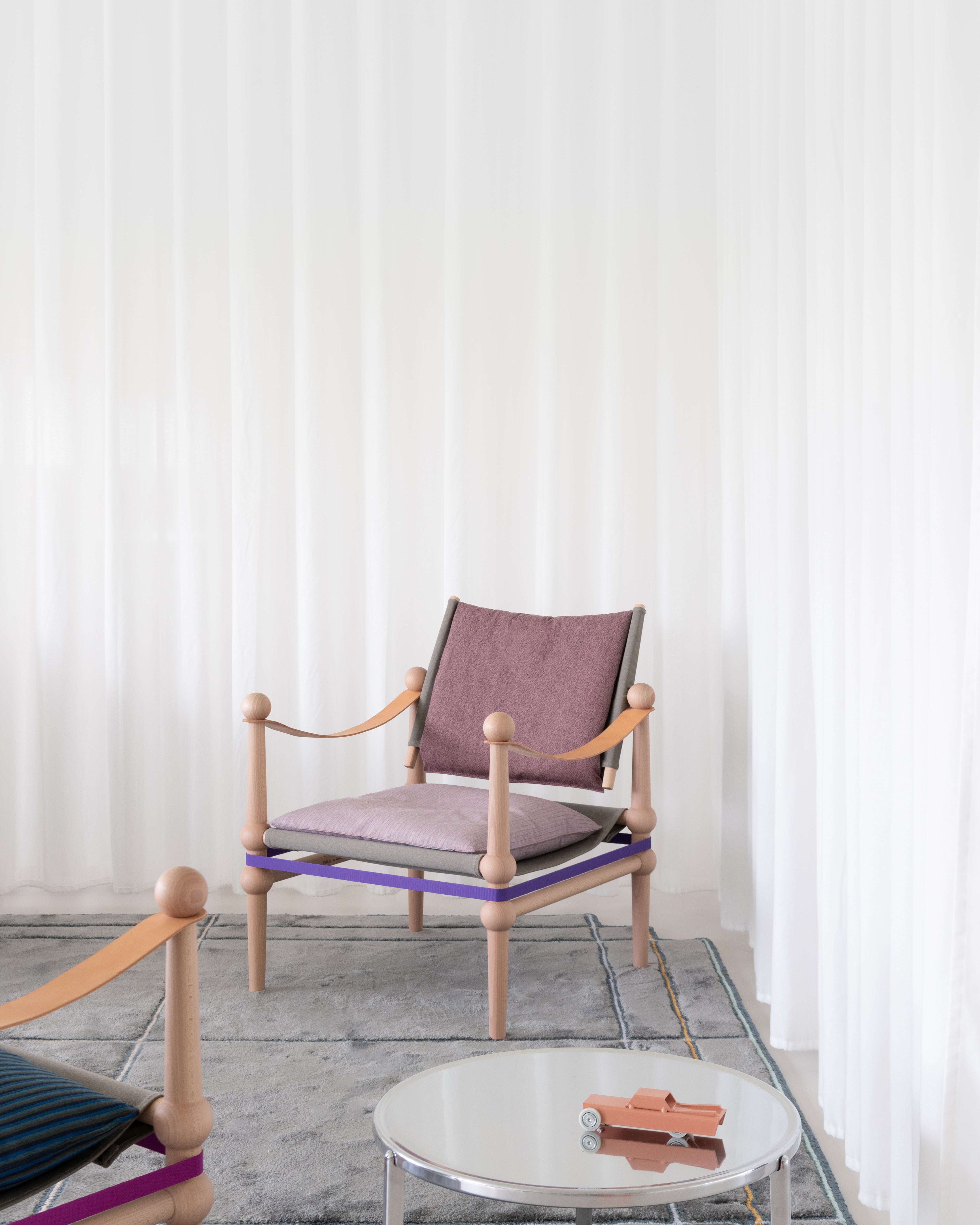 TWAIN armchair in blue with a light beech base