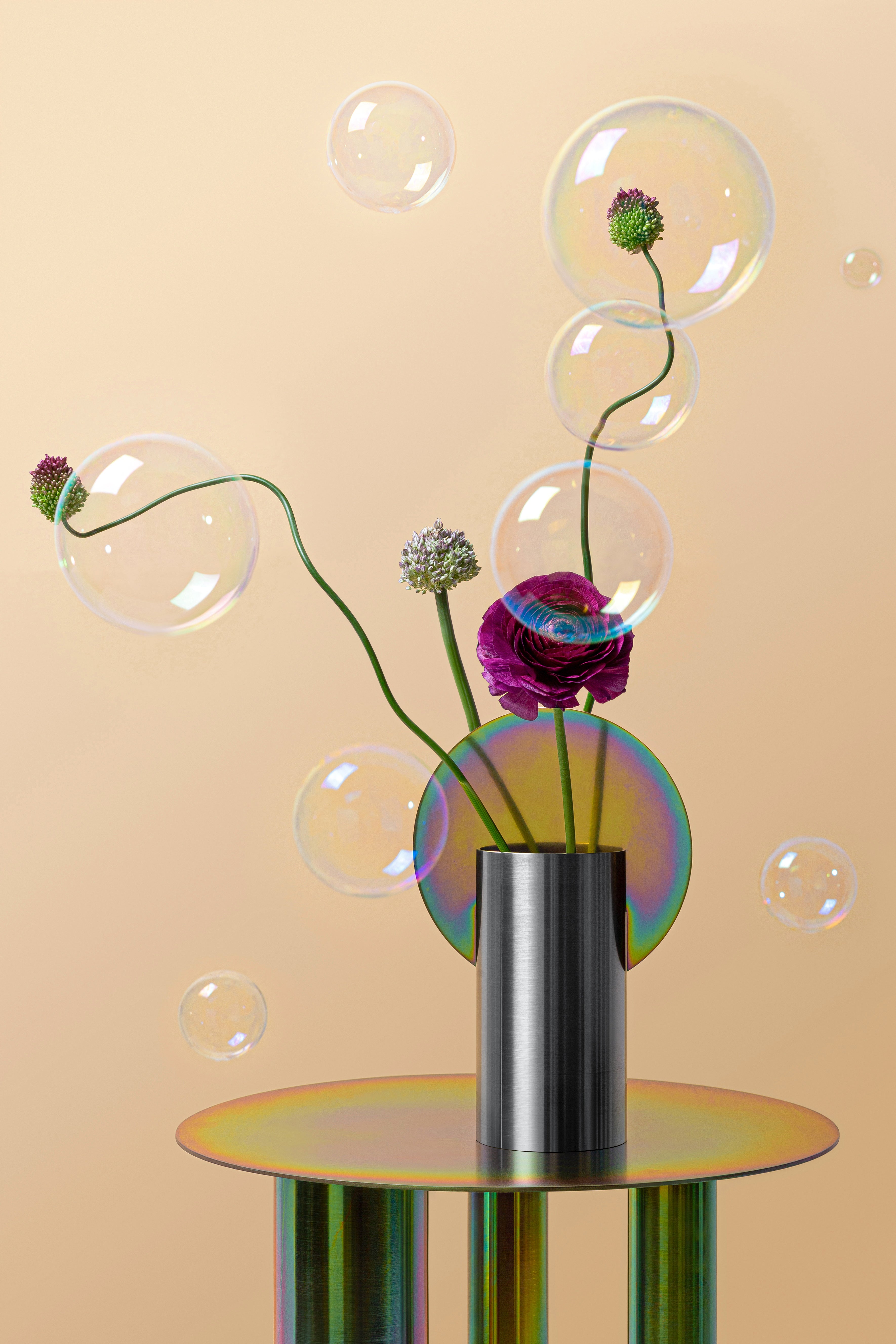 Váza MALEVICH - ČÍSLOVANÁ EDICE nerezová ocel s duhovým zinkem