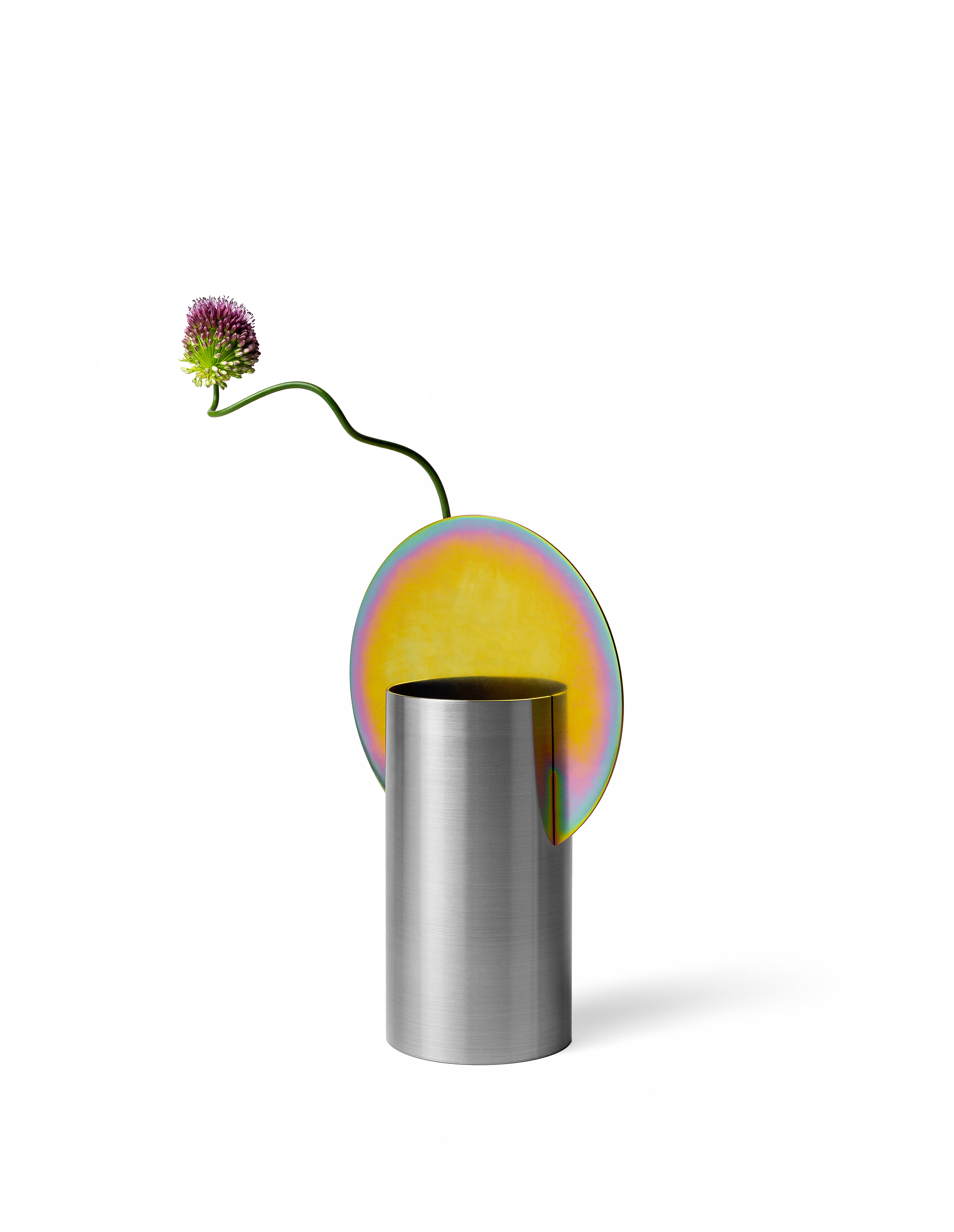 Váza MALEVICH - ČÍSLOVANÁ EDICE nerezová ocel s duhovým zinkem