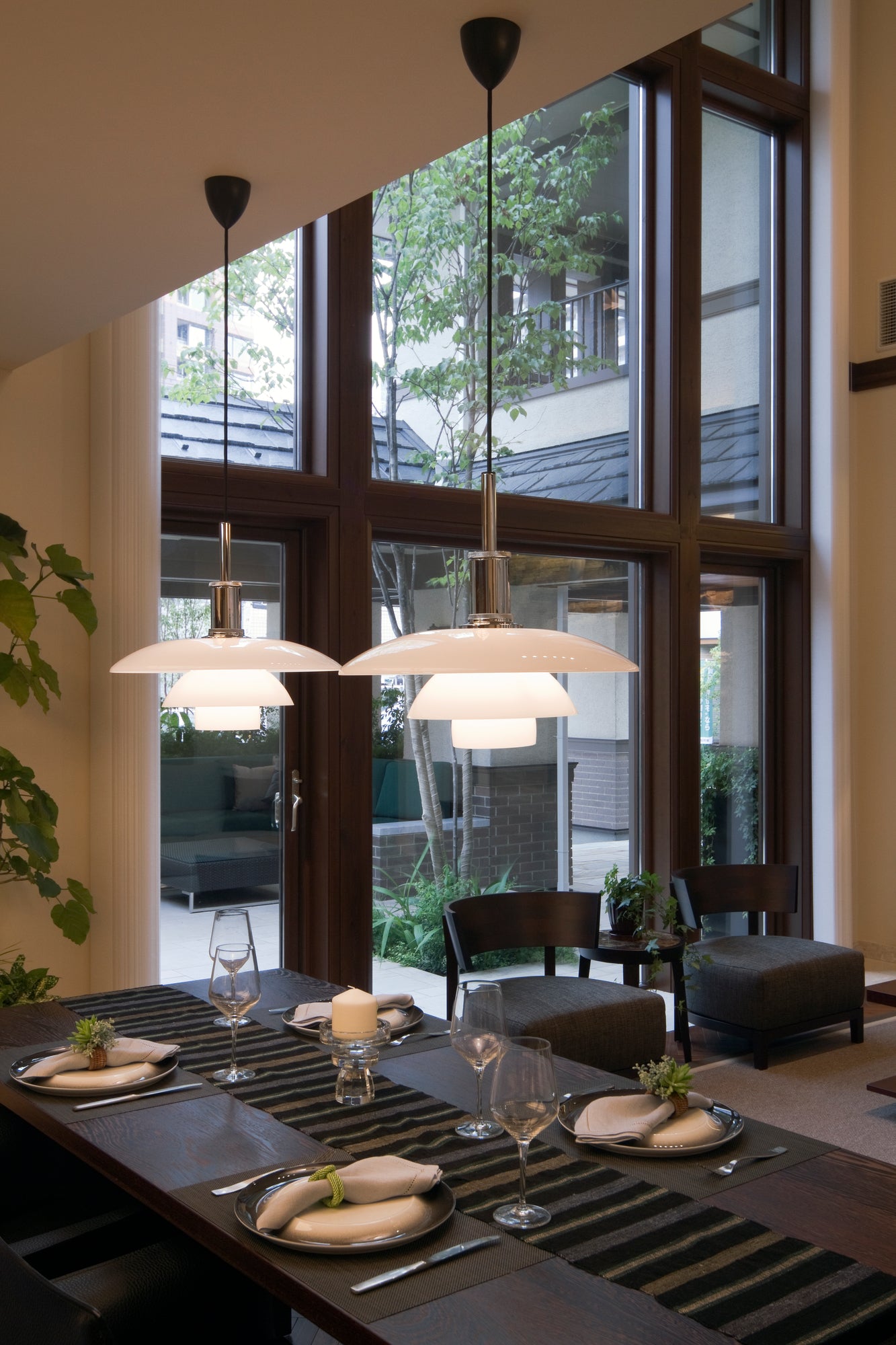 Lampa wisząca PH 4½-4 biały z chromowanym wykończeniem – Louis Poulsen