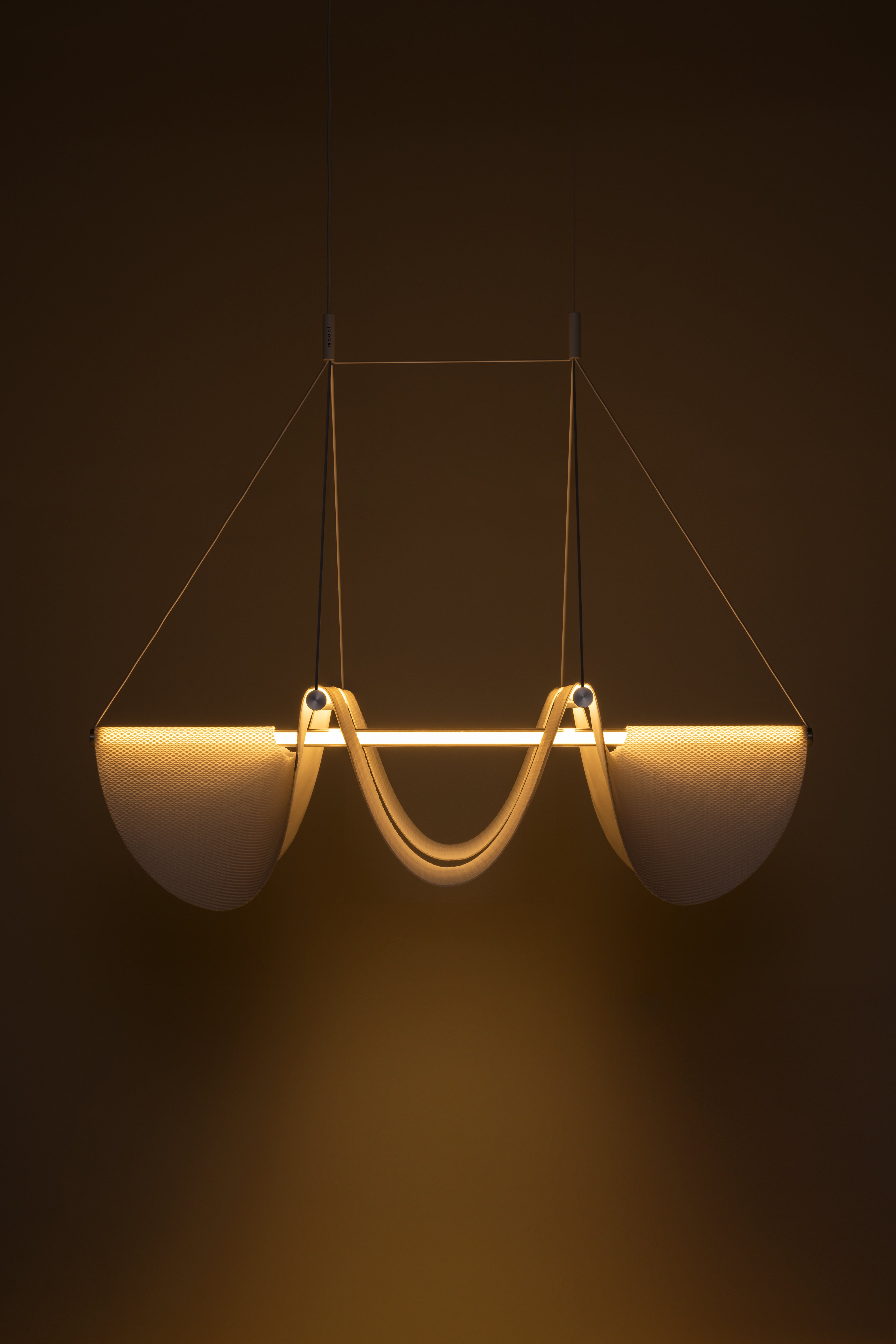 Závěsné svítidlo DRAPE LIGHT s drapovanou tkaninou