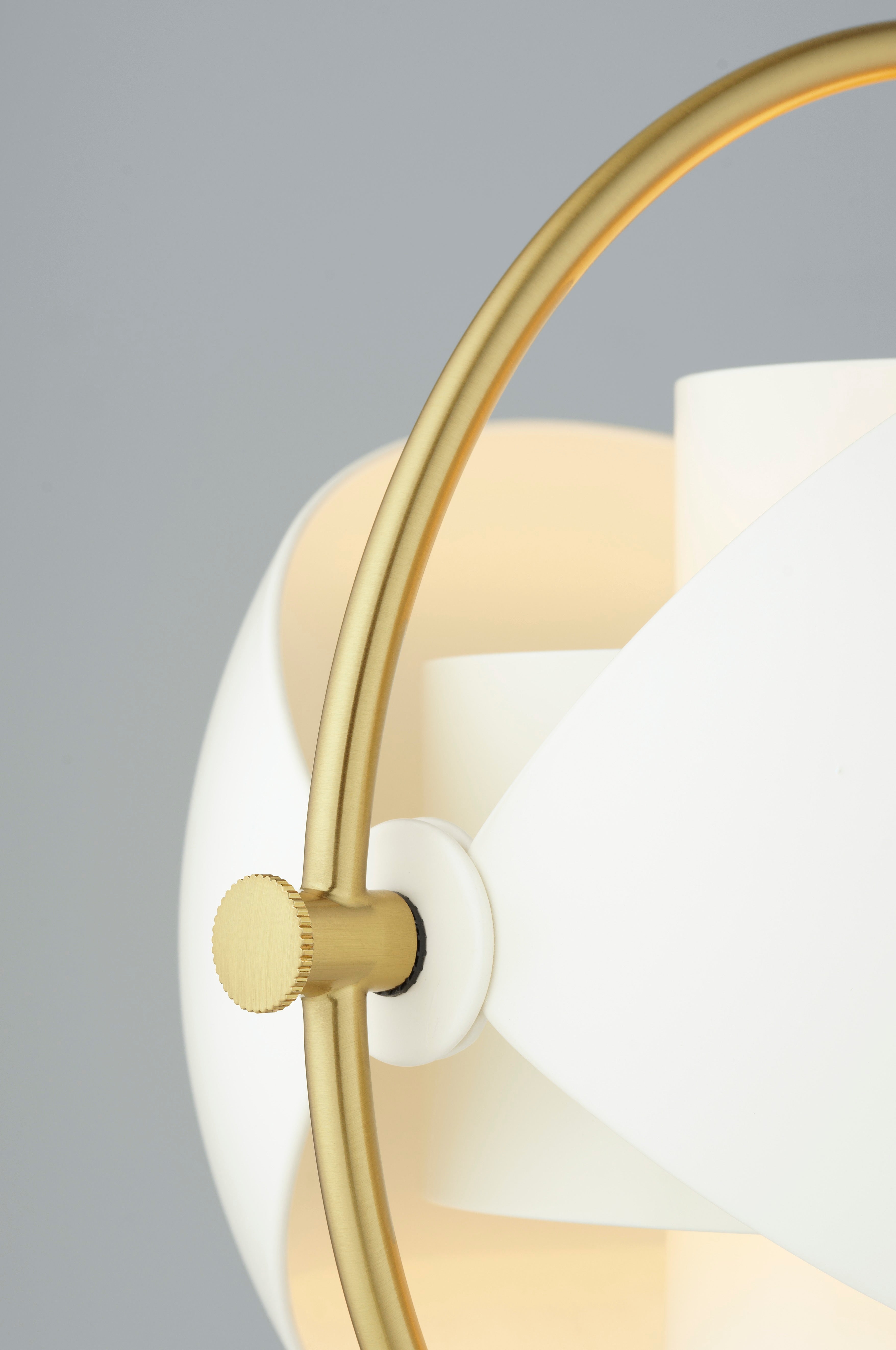 Stolní lampa MULTI-LITE mosazná