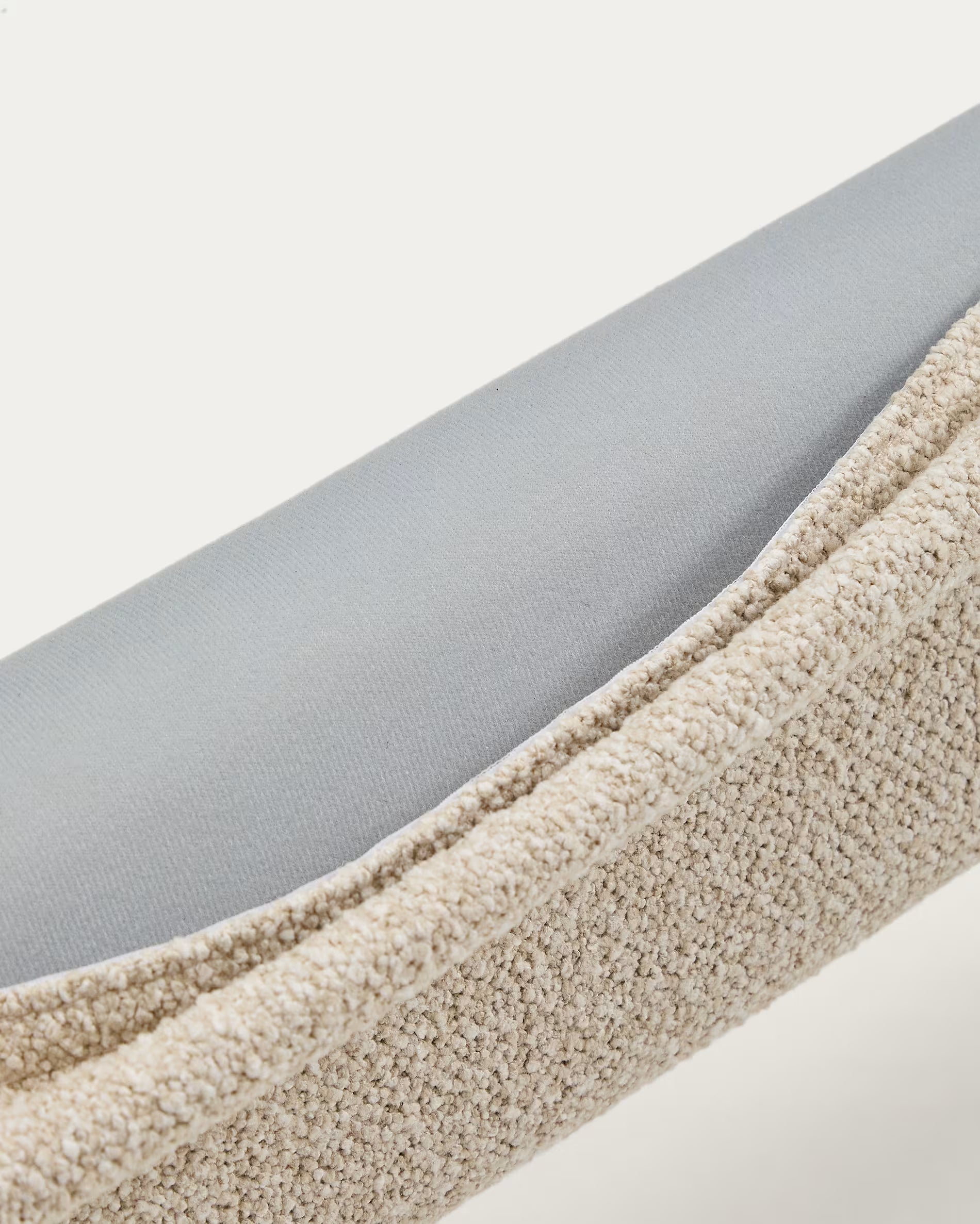 Postel ODINA ecru s tmavohnědým jasanovým podstavcem